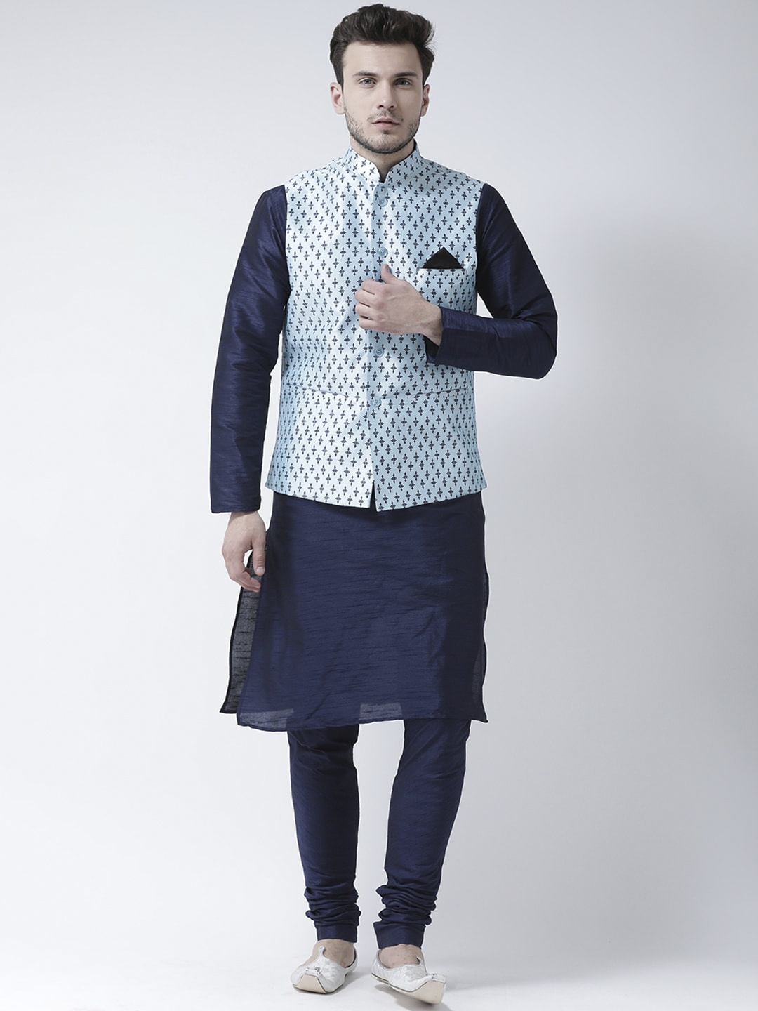 

DEYANN Men Navy Blue Solid Kurta with Pyjamas & Nehru Jacket