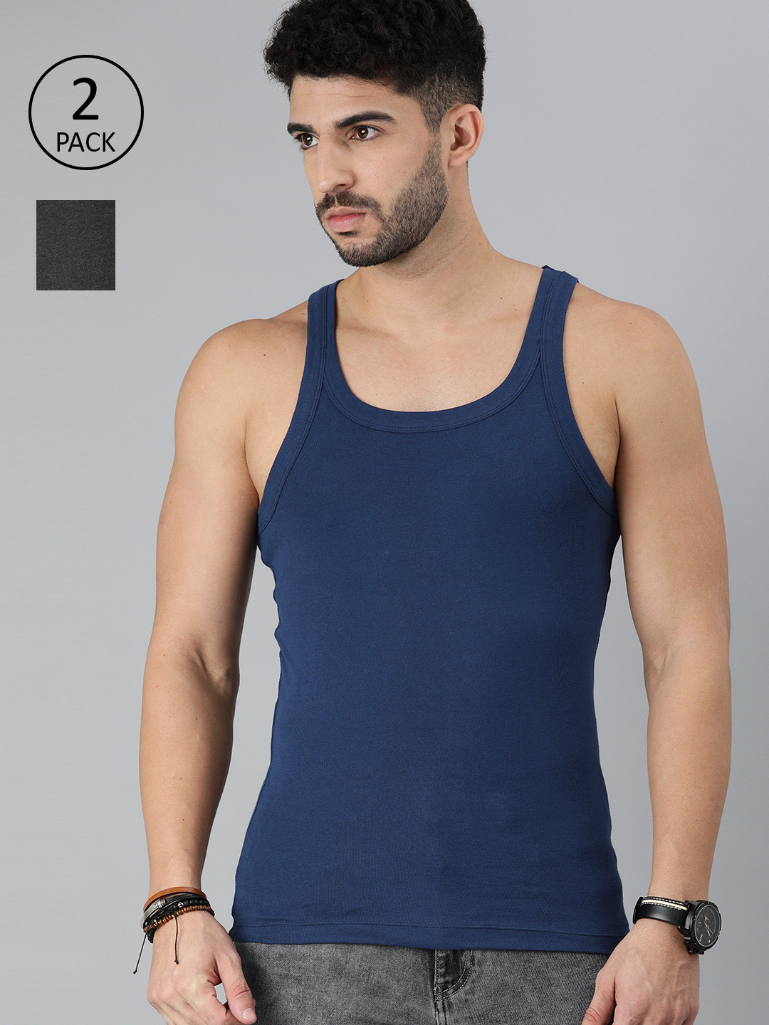 

Roadster Men Navy Pack of 2 Solid Innerwear Vest, Navy blue