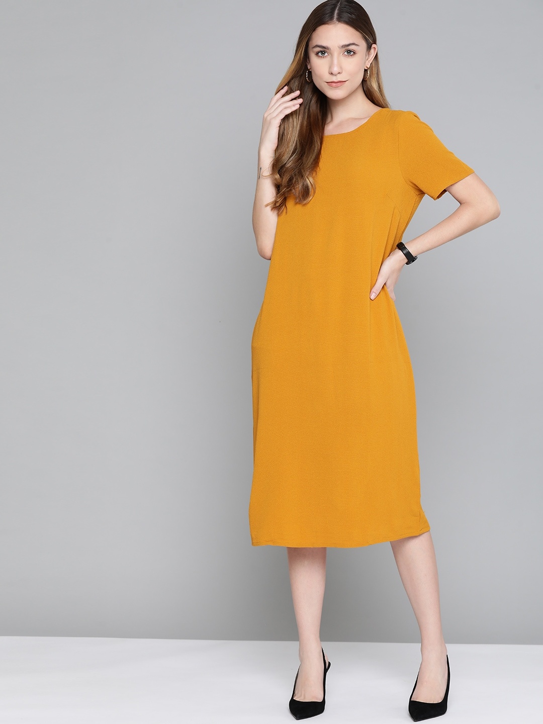 

Chemistry Mustard Yellow Solid Sheath Dress