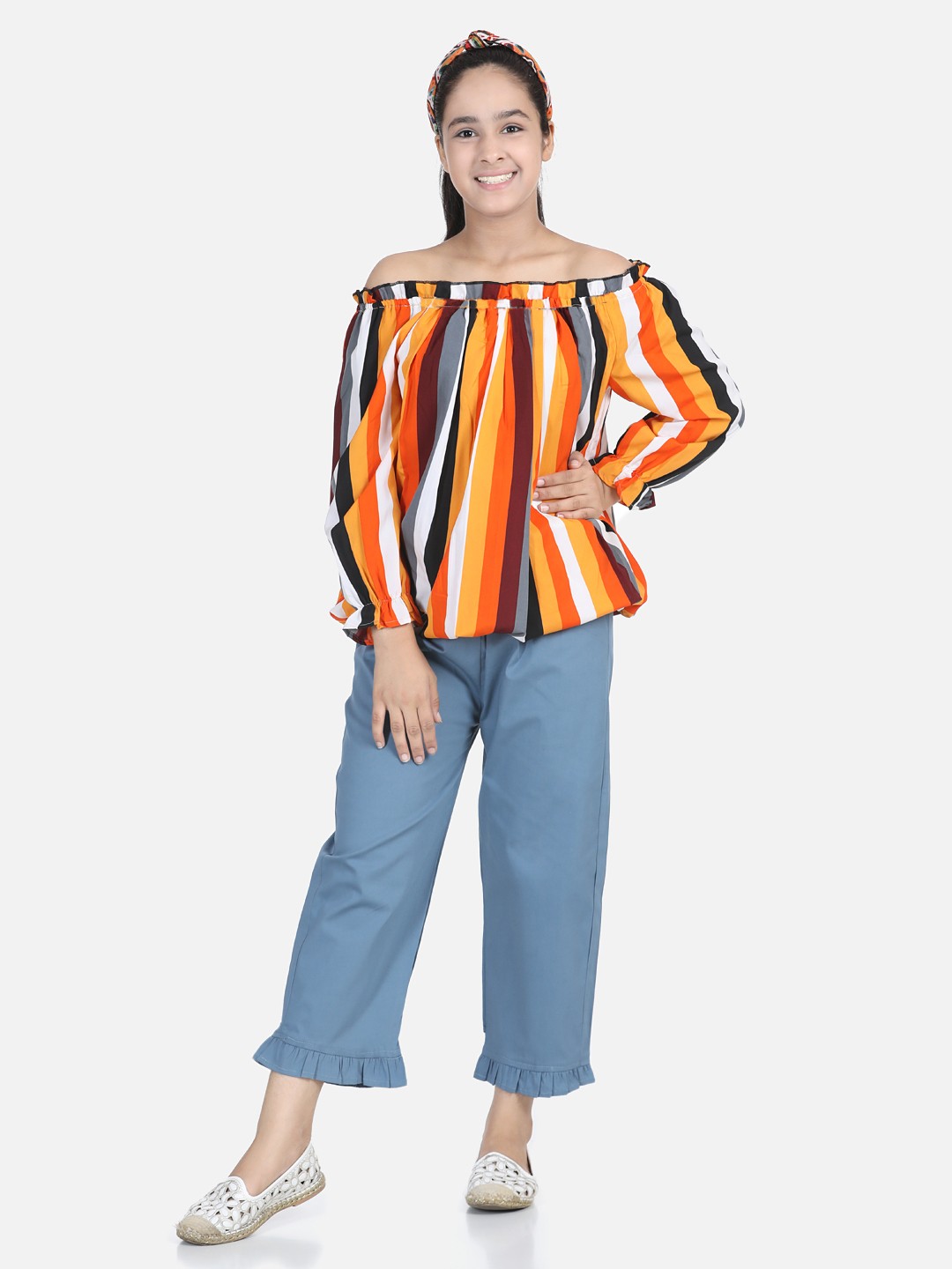 

Cutiekins Girls Multicoloured Striped Top with Capris, Multi