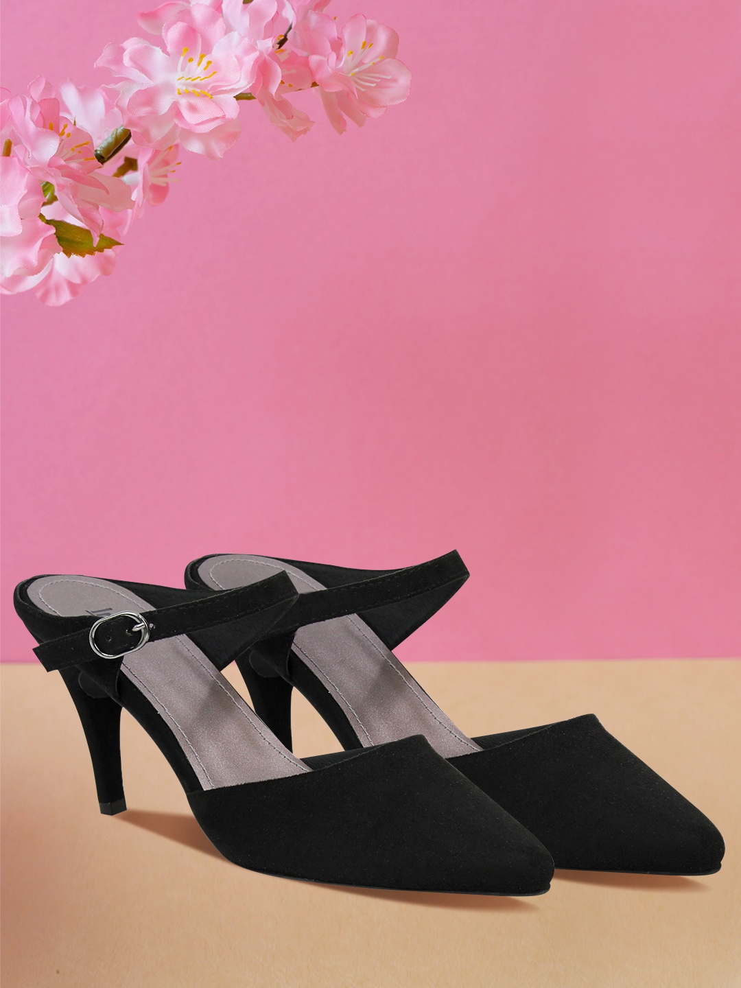 

Inc 5 Women Black Solid Mules