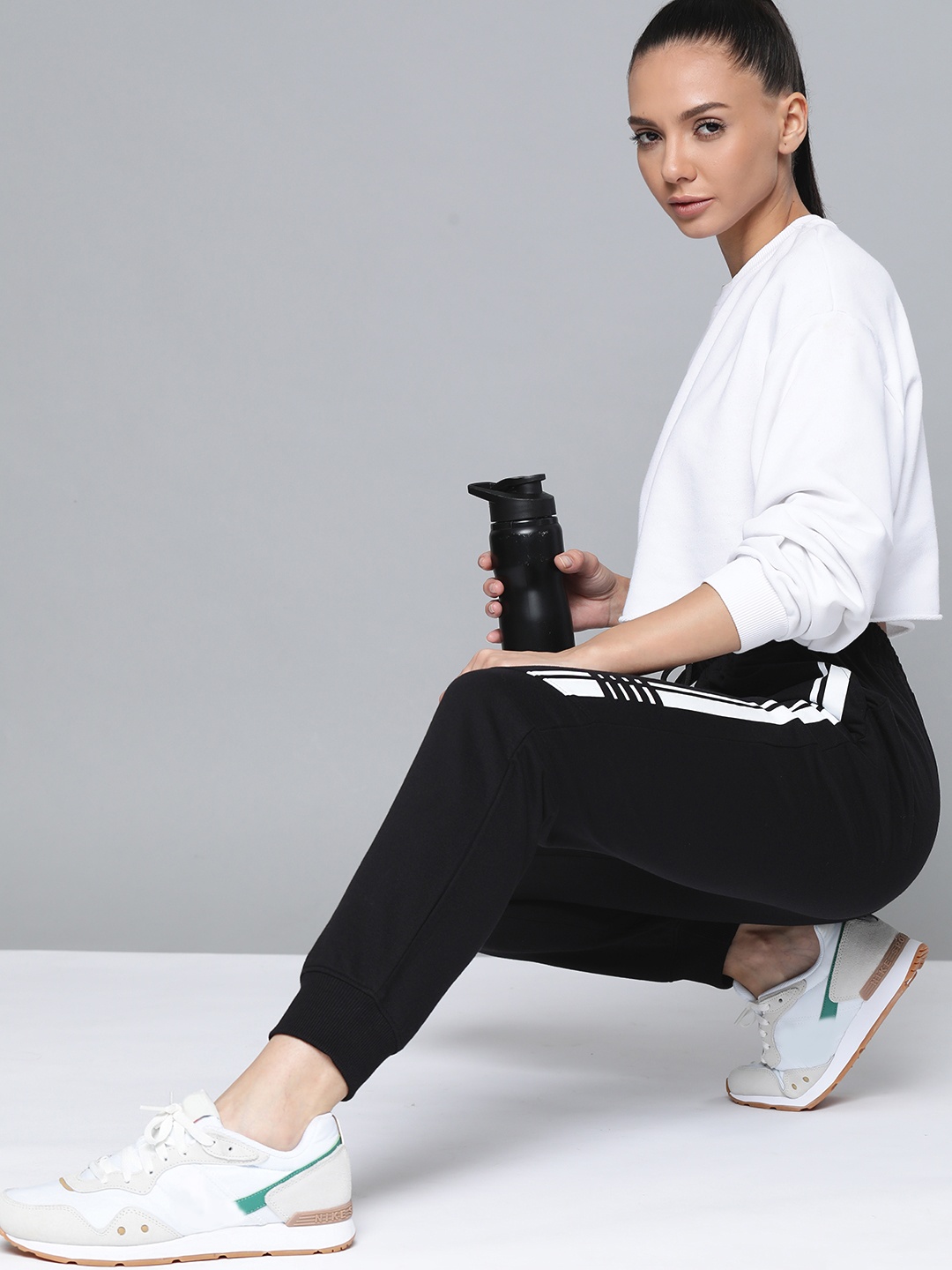 

Slazenger Women Black Solid Joggers