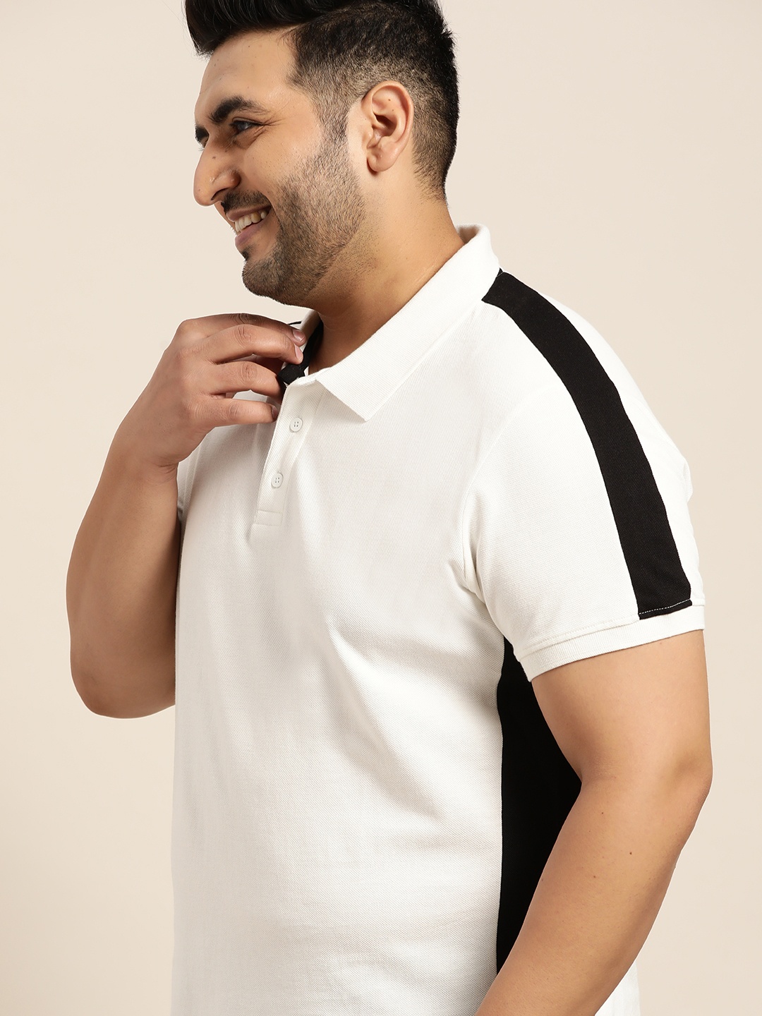 

Sztori Men Plus Size White & Black Solid Polo Collar Pure Cotton T-shirt