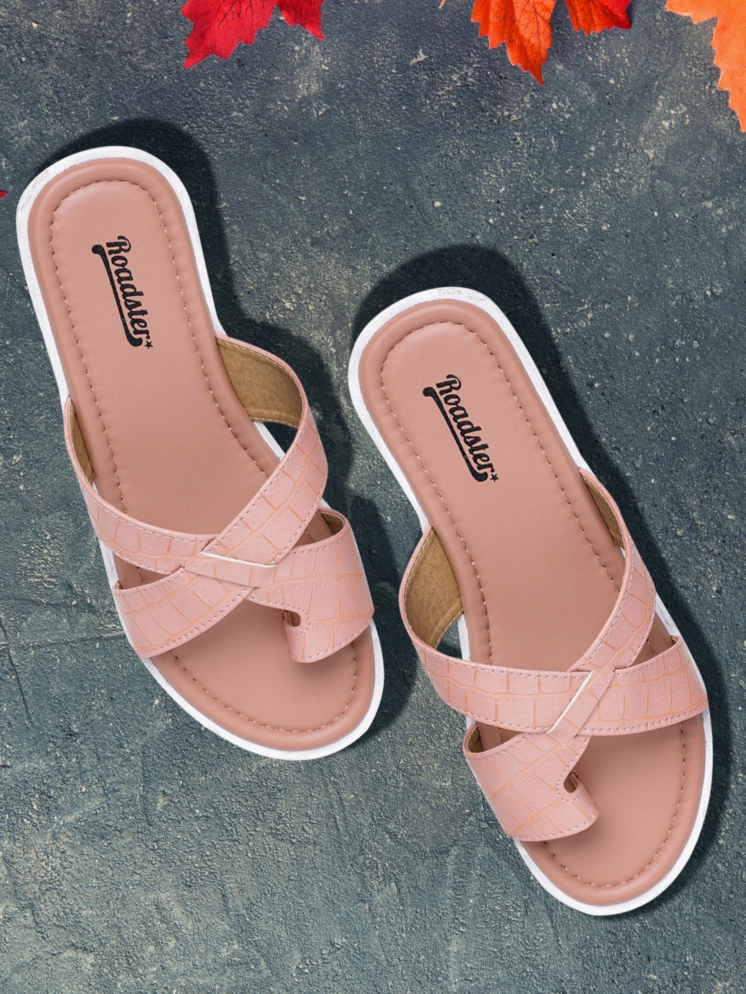 

Roadster Women Pink Textured Open Toe Flats