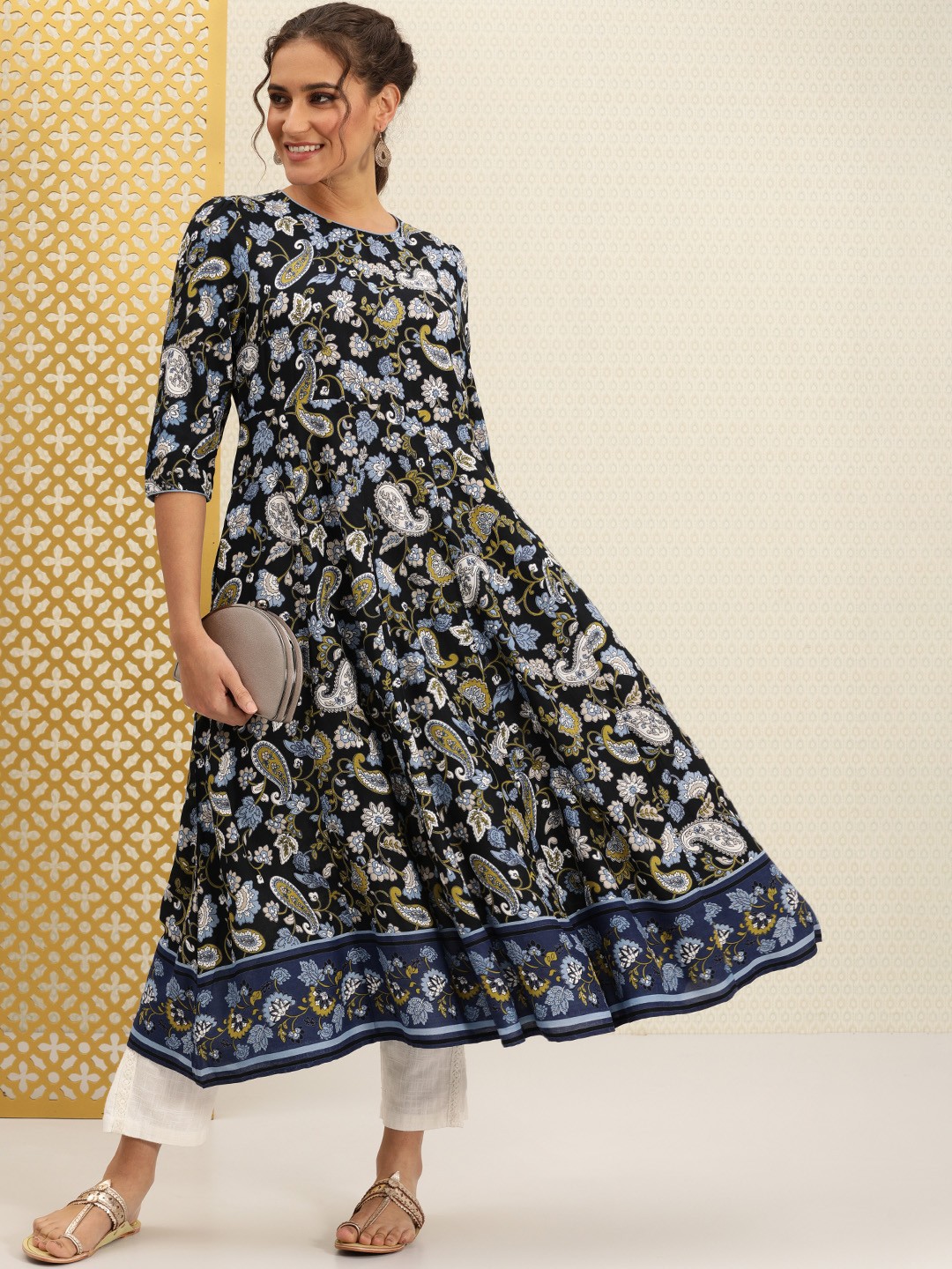 

House of Pataudi Women Black & Blue Floral Printed Rozana Kurta