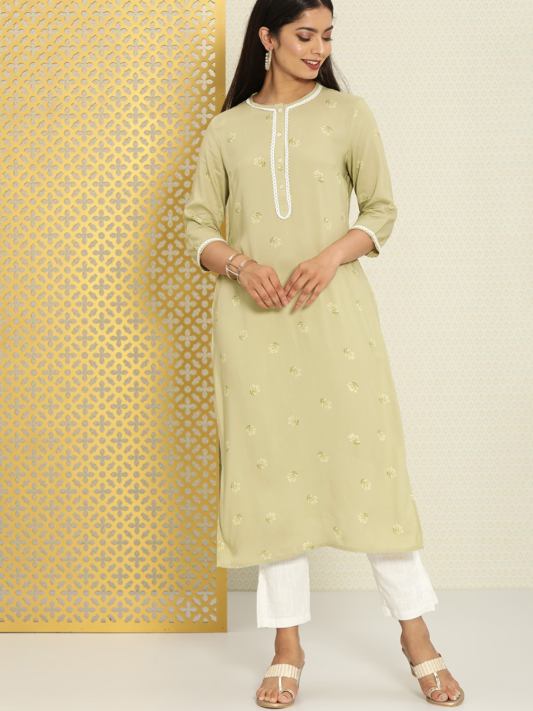 

Ode by House of Pataudi Women Mint Green & White Floral Print Rozana Kurta