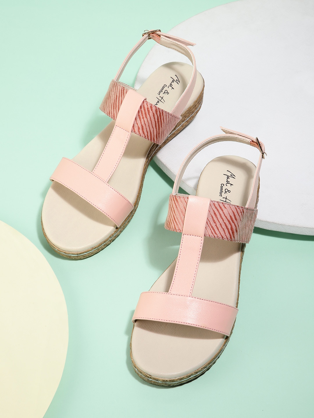 

Mast & Harbour Peach-Coloured & Cream-Coloured Colourblocked Wedge Sandals