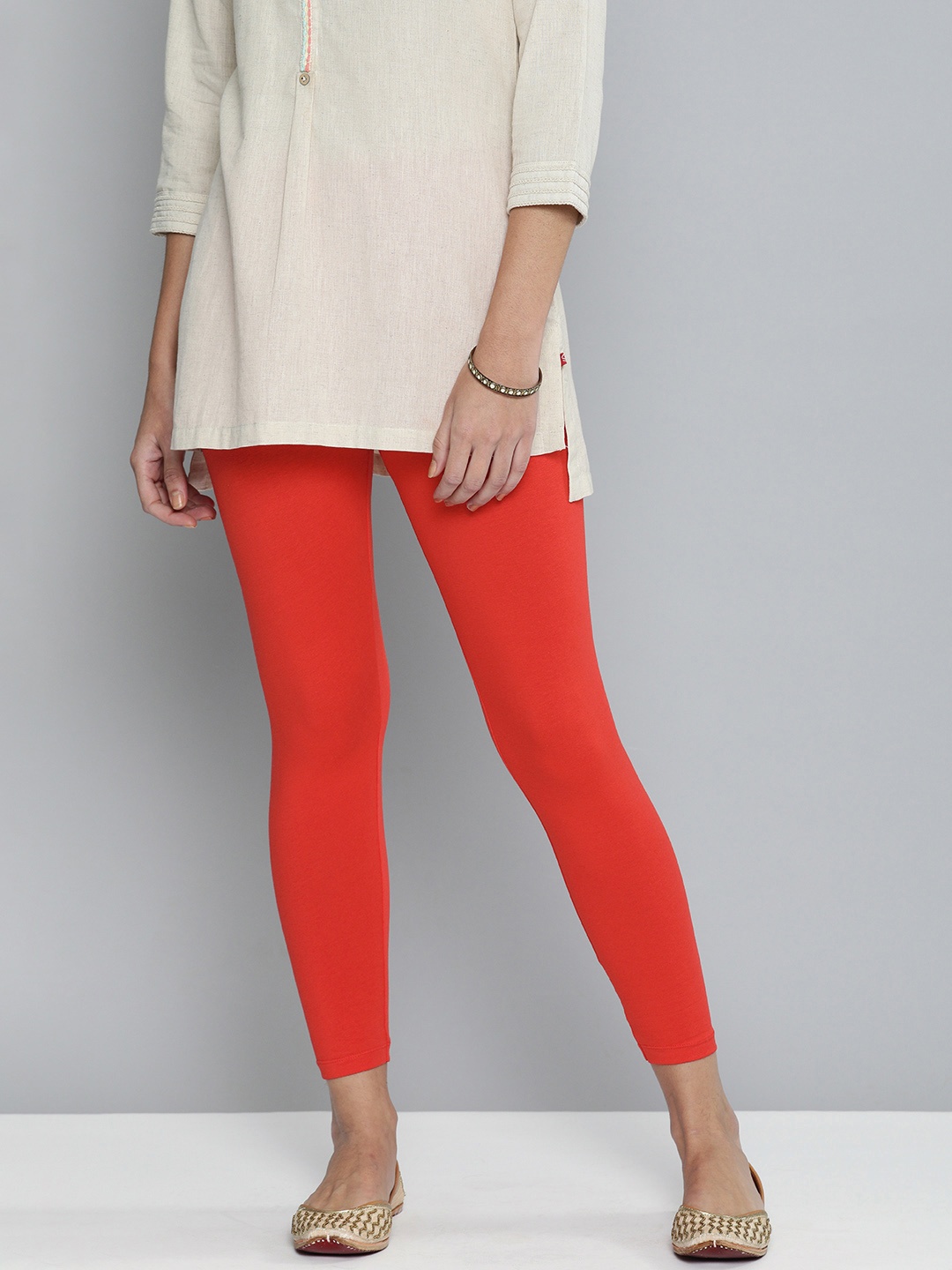 

HERE&NOW Women Red Solid Leggings