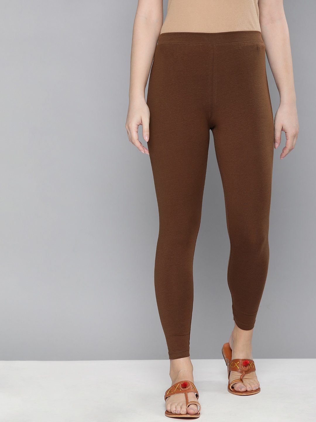 

HERE&NOW Women Solid Leggings, Brown