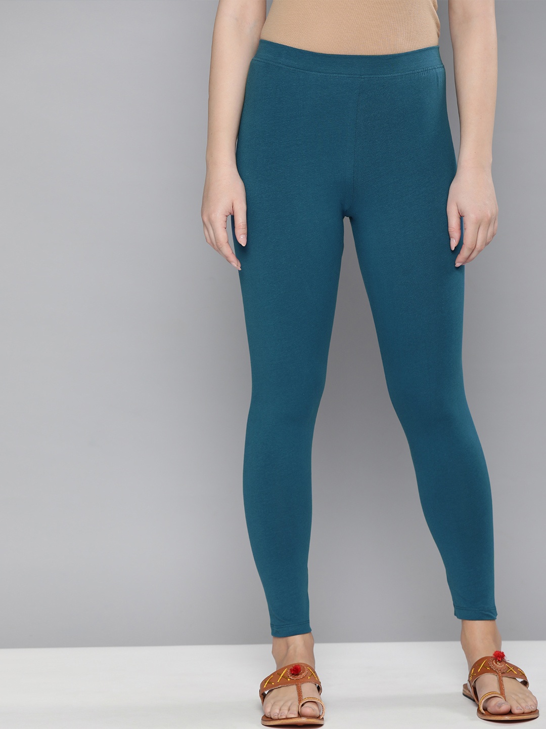 

HERE&NOW Women Teal Blue Solid Leggings