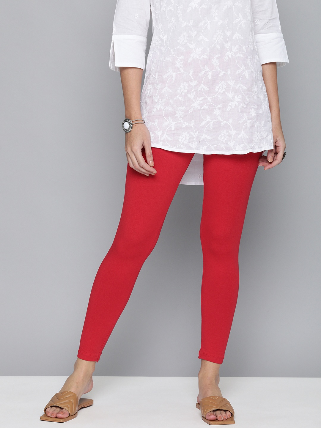 

HERE&NOW Women Red Solid Leggings