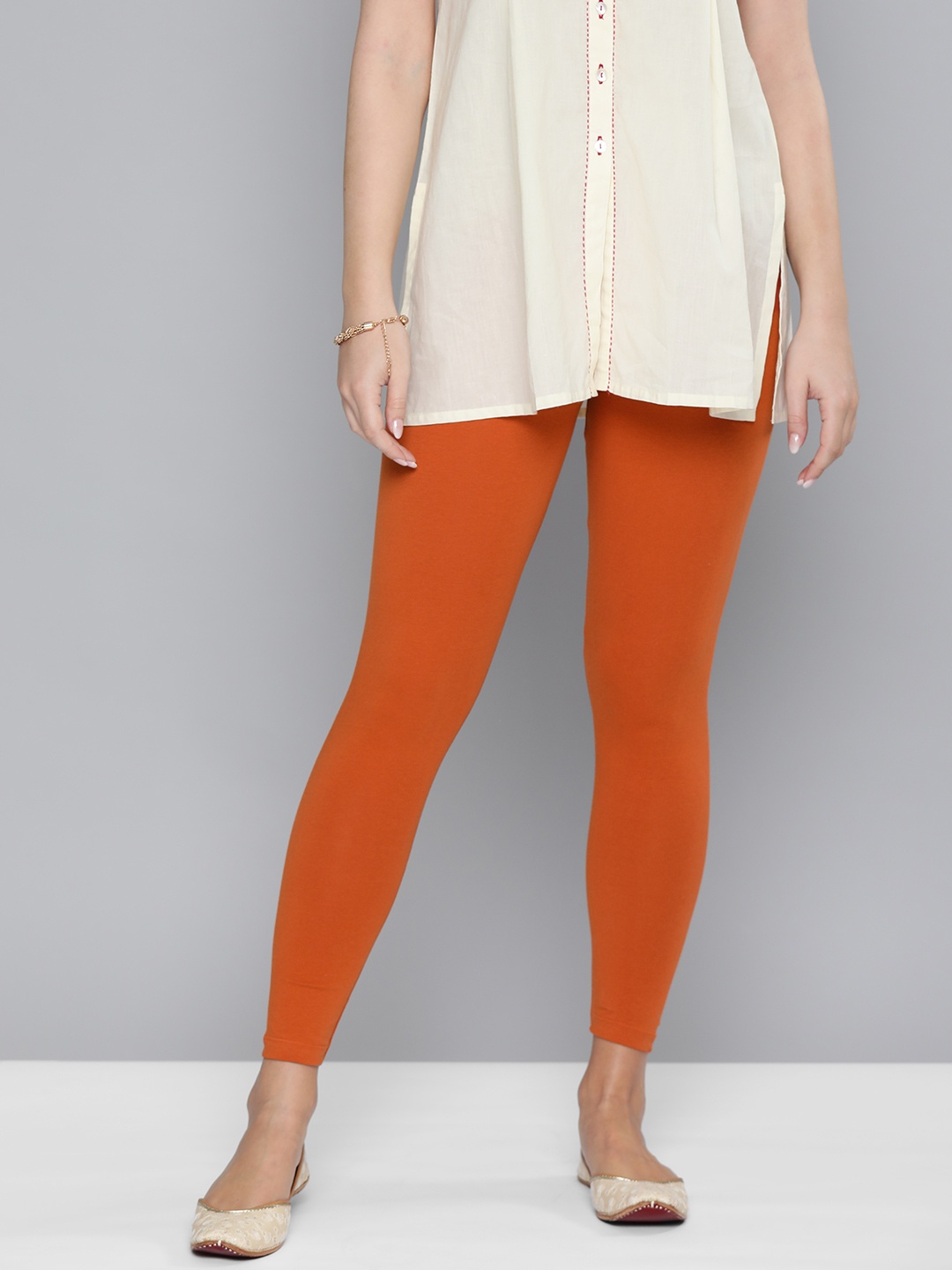 

HERE&NOW Women Orange Solid Ankle Length Leggings