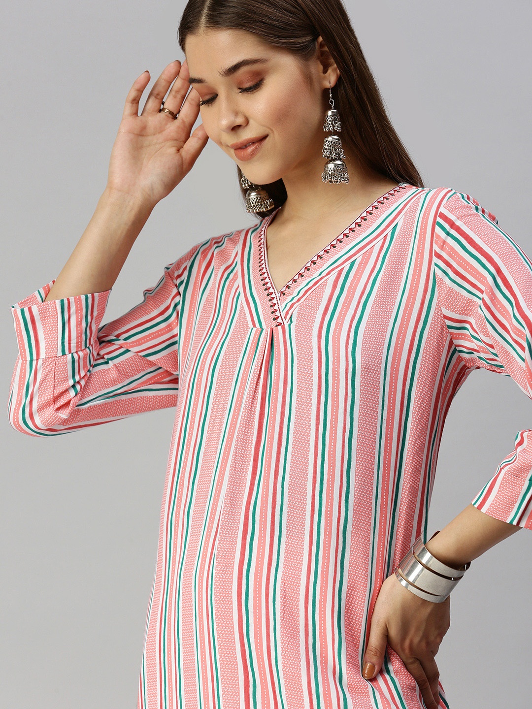 

Global Desi Women Pink & White Striped Kurta