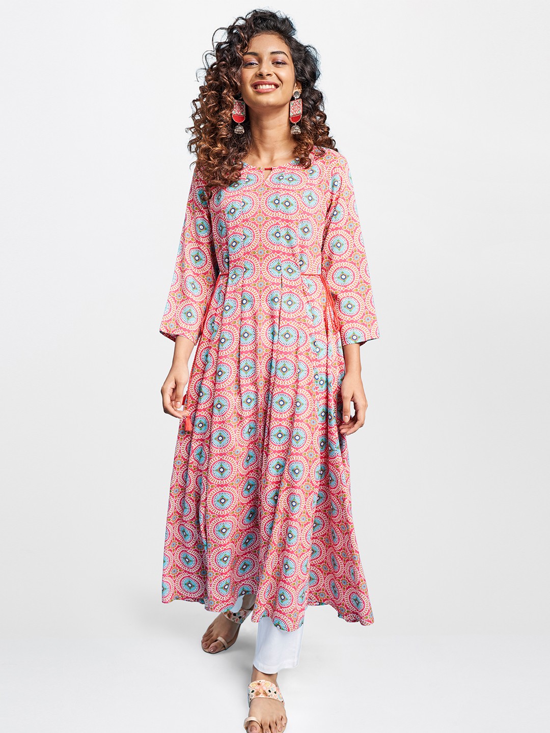

Global Desi Women Pink & Blue Floral Printed Keyhole Neck Anarkali Kurta