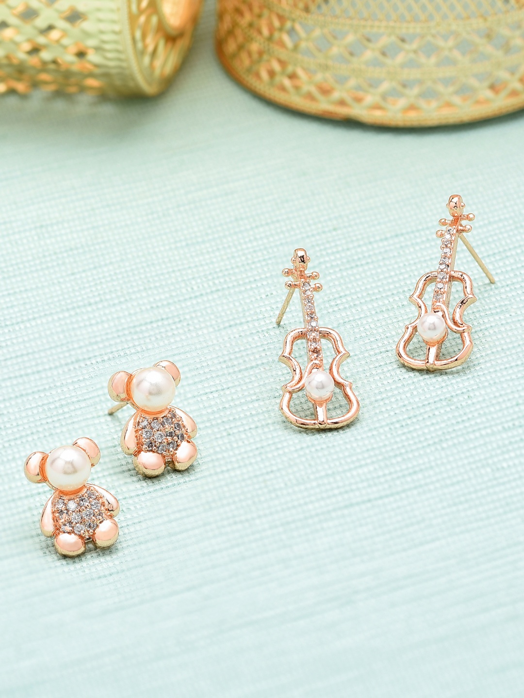

Zaveri Pearls Rose Gold Contemporary Studs