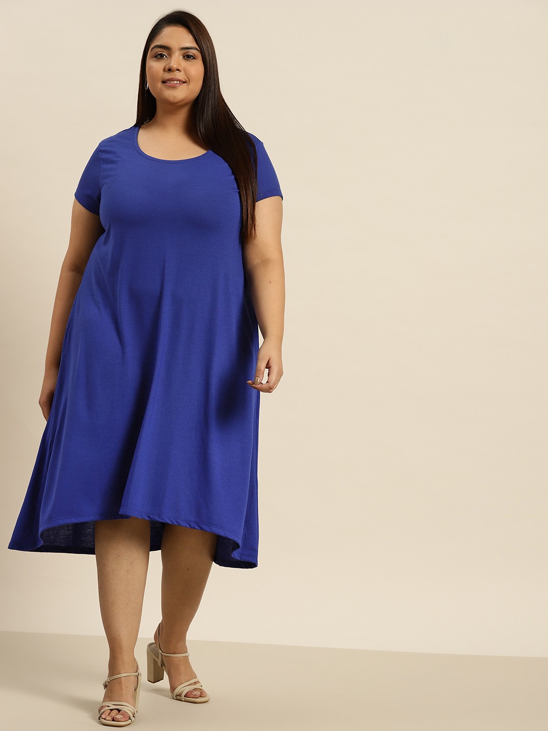 

Sztori Plus Size Navy Blue Solid A-Line Midi Dress