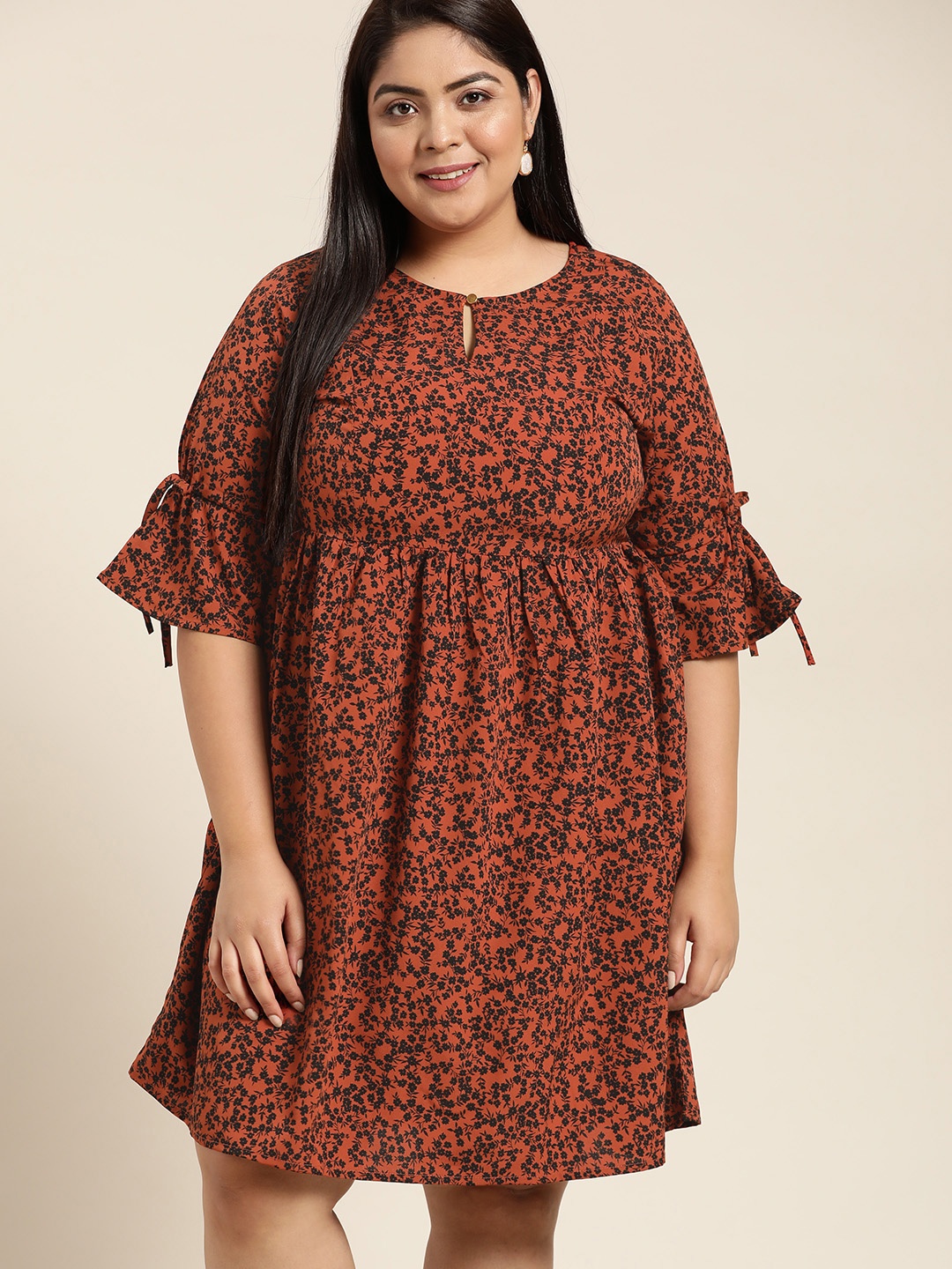 

Sztori Plus Size Brown & Black Floral Printed Keyhole Neck A-Line Dress