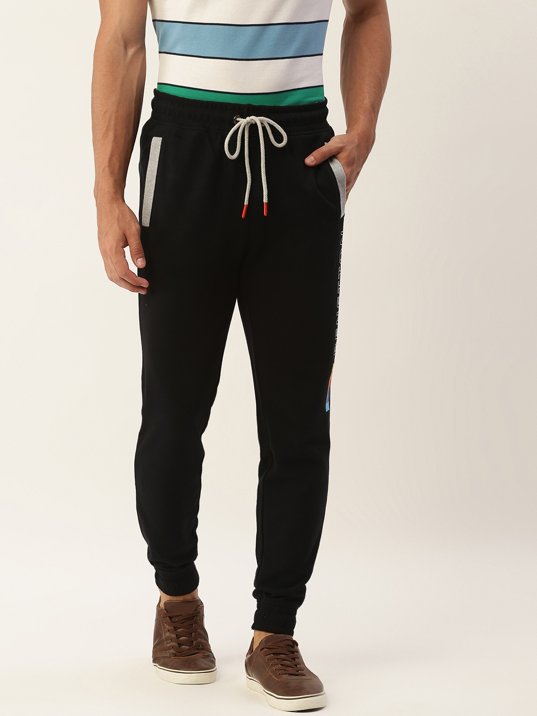 United Colors of Benetton Men Black Solid Pure Cotton Joggers