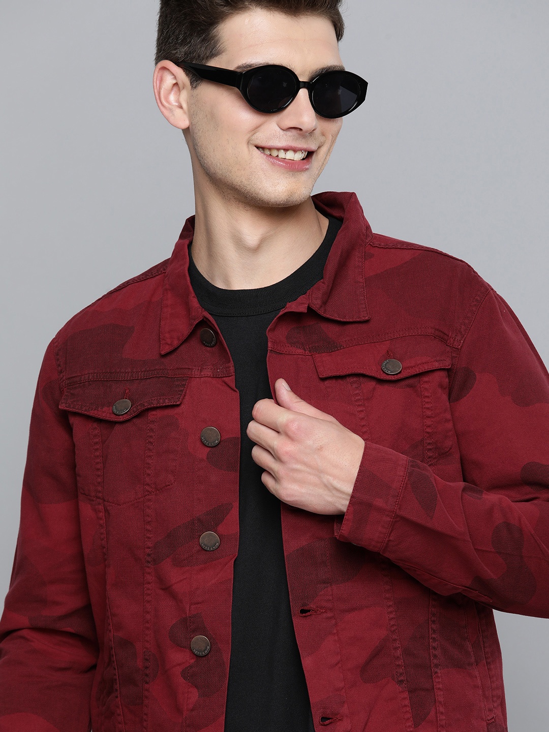 

HERE&NOW Men Maroon Abstract Printed Pure Cotton Denim Jacket
