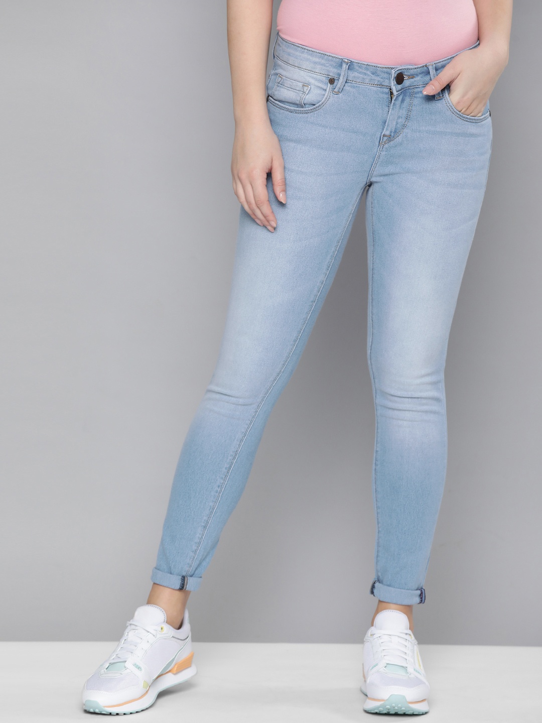 

HERE&NOW Women Blue Skinny Fit Light Fade Stretchable Jeans