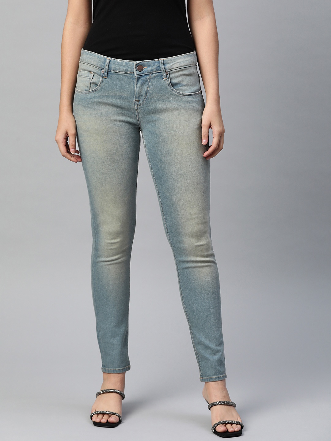 

HERE&NOW Women Blue Skinny Fit Light Fade Stretchable Jeans