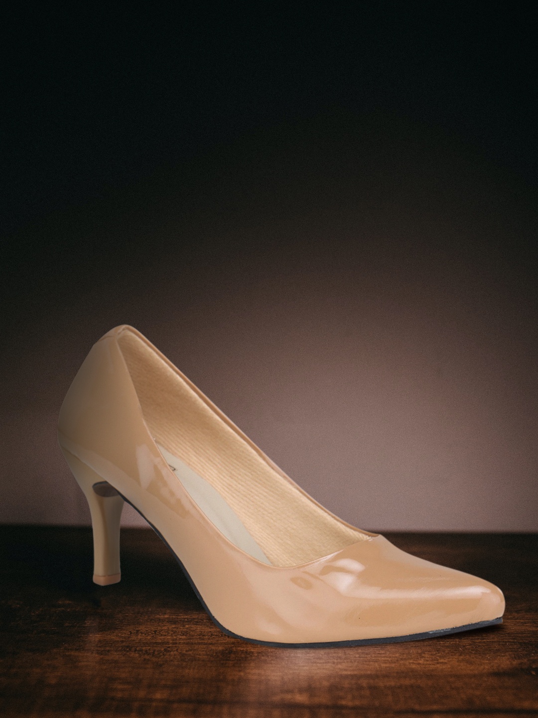 

LONDON STEPS Women Beige Solid Pumps
