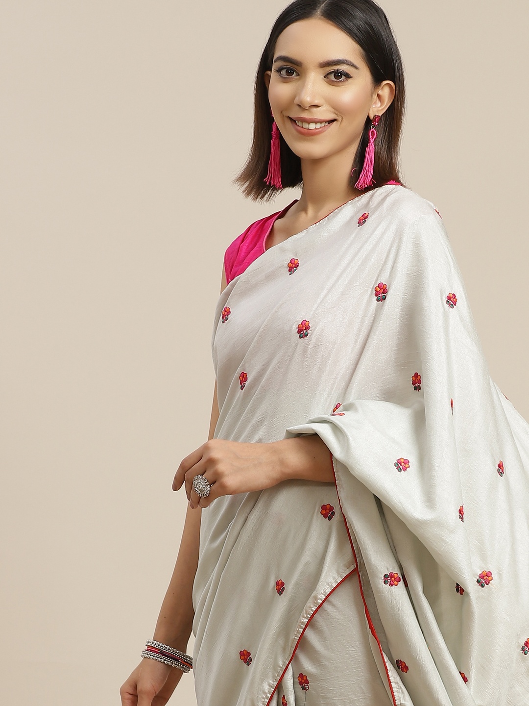 

Anouk Grey & Red Floral Celebrity Saree
