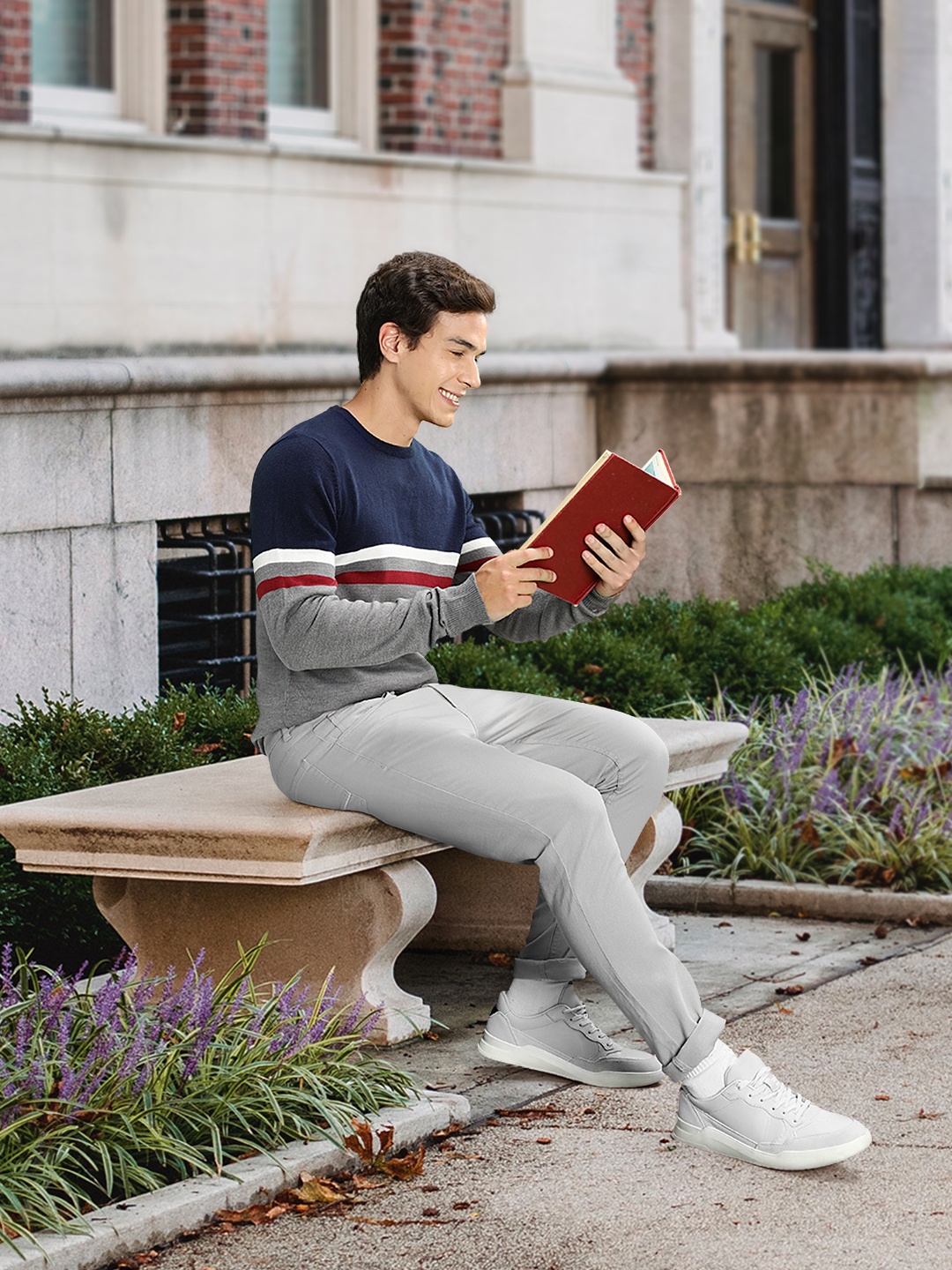

Harvard Men Grey Melange & Navy Blue Colourblocked Pullover