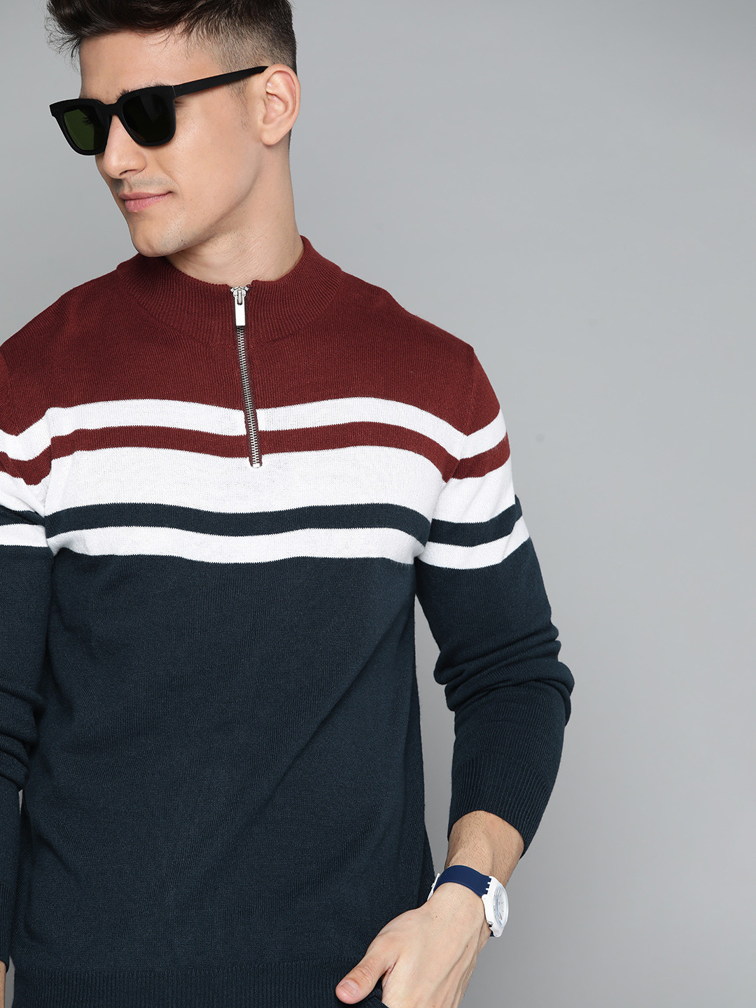 

Harvard Men Navy Blue & Maroon Striped Pullover