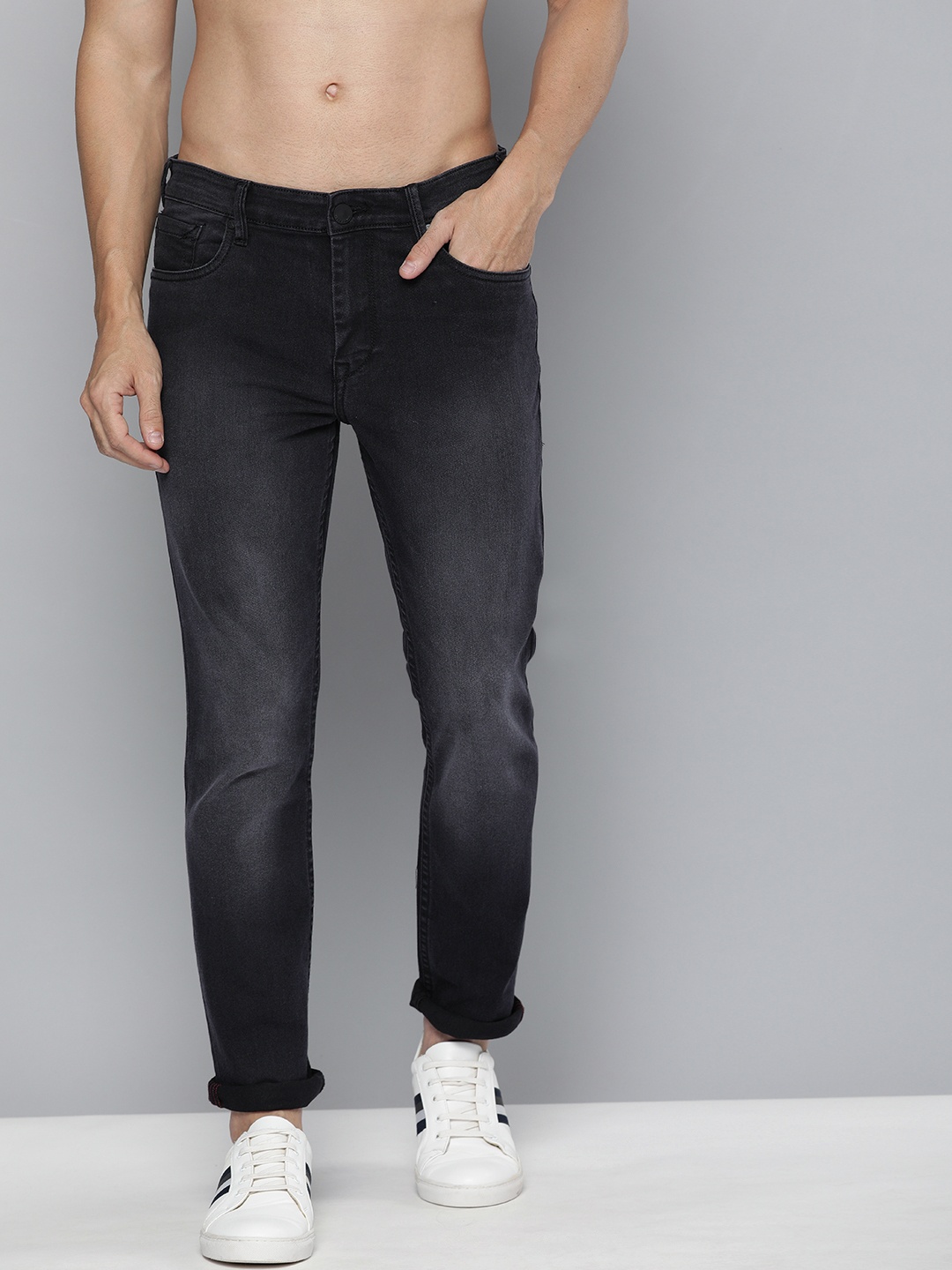 

HERE&NOW Men Charcoal Slim Fit Low-Rise Heavy Fade Stretchable Jeans