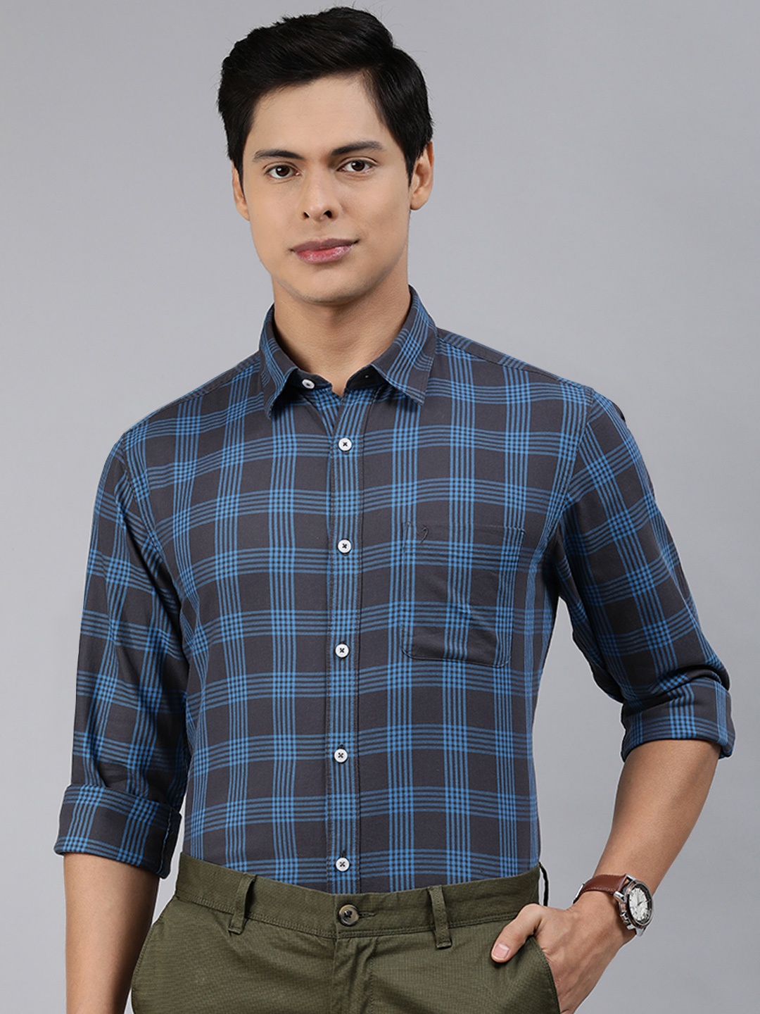

Indian Terrain Men Navy Blue Tartan Checks Slim Fit Pure Cotton Casual Shirt