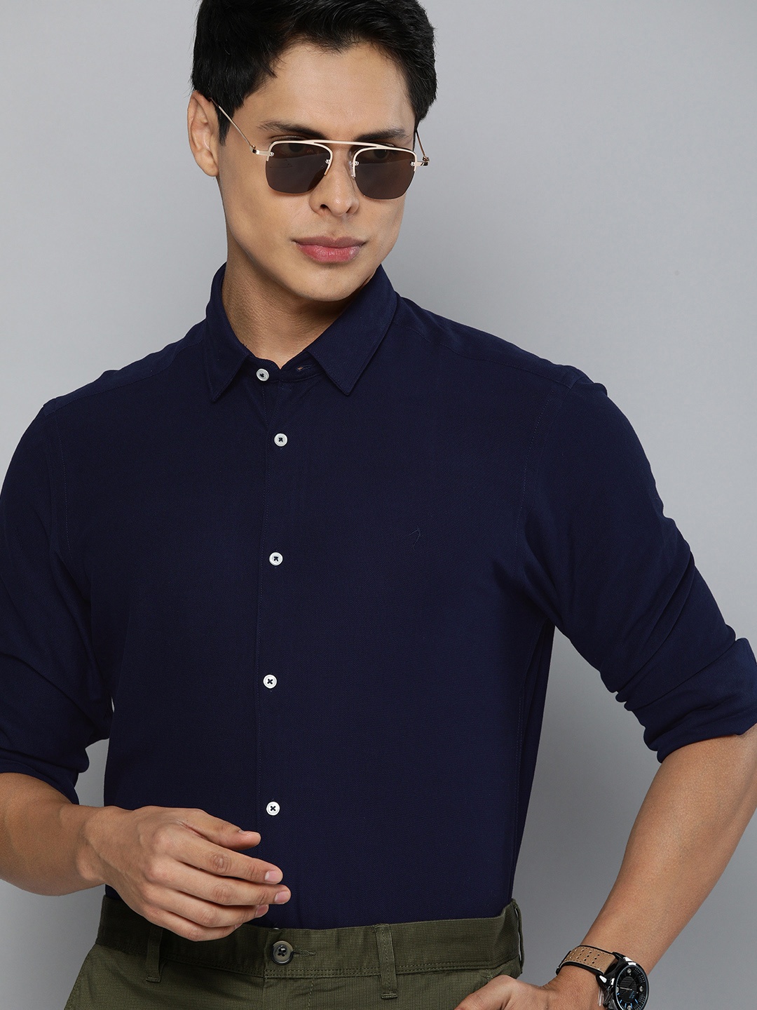 

Indian Terrain Men Navy Blue Slim Fit Nautical Smart Casual Shirt
