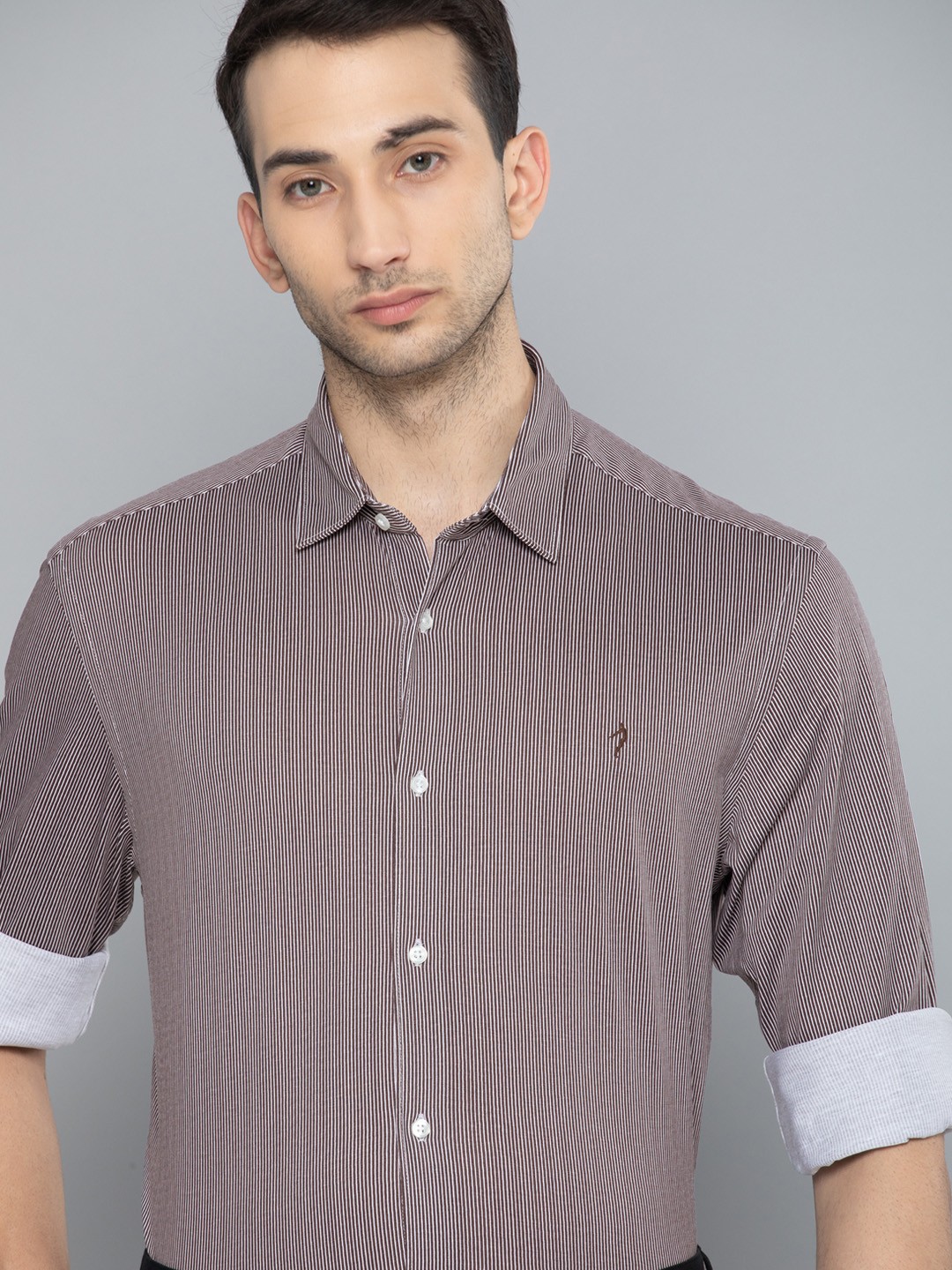 

Indian Terrain Men Purple & White Striped Slim Fit Casual Shirt