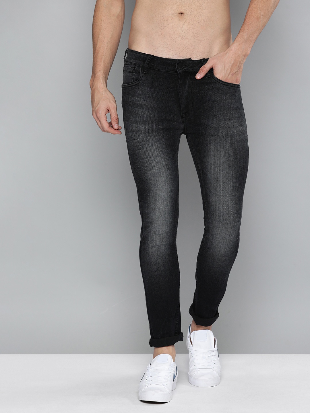 

HERE&NOW Men Black Skinny Fit Light Fade Mid-Rise Stretchable Jeans