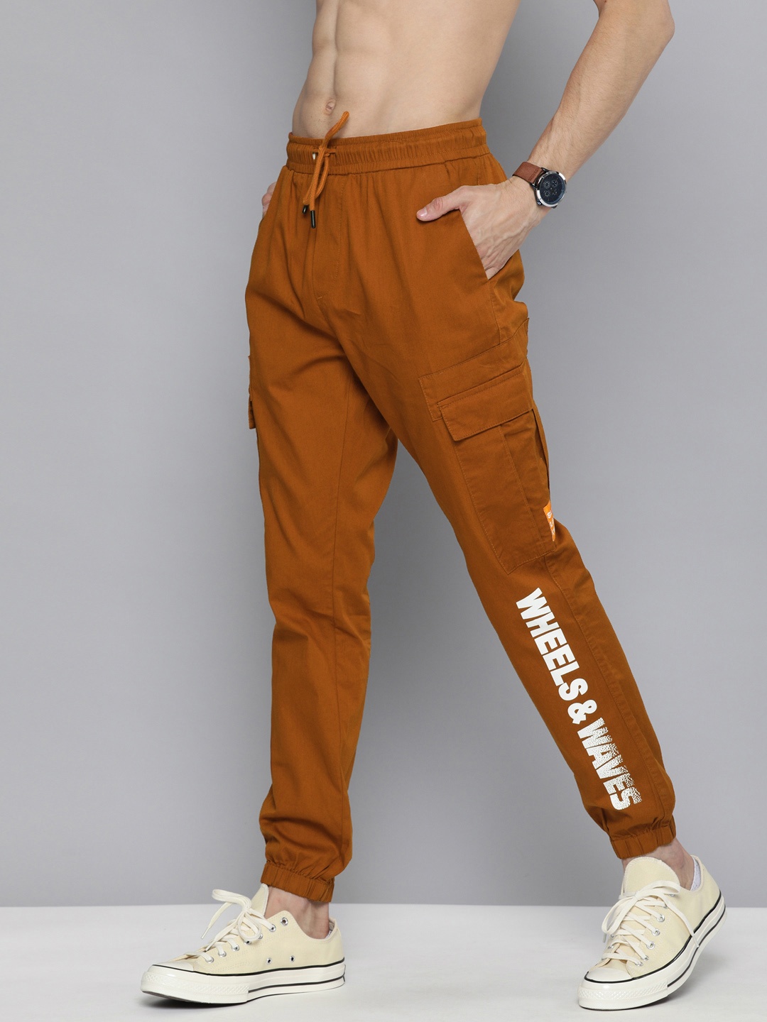 

HERE&NOW Men Brown Printed Joggers Trousers