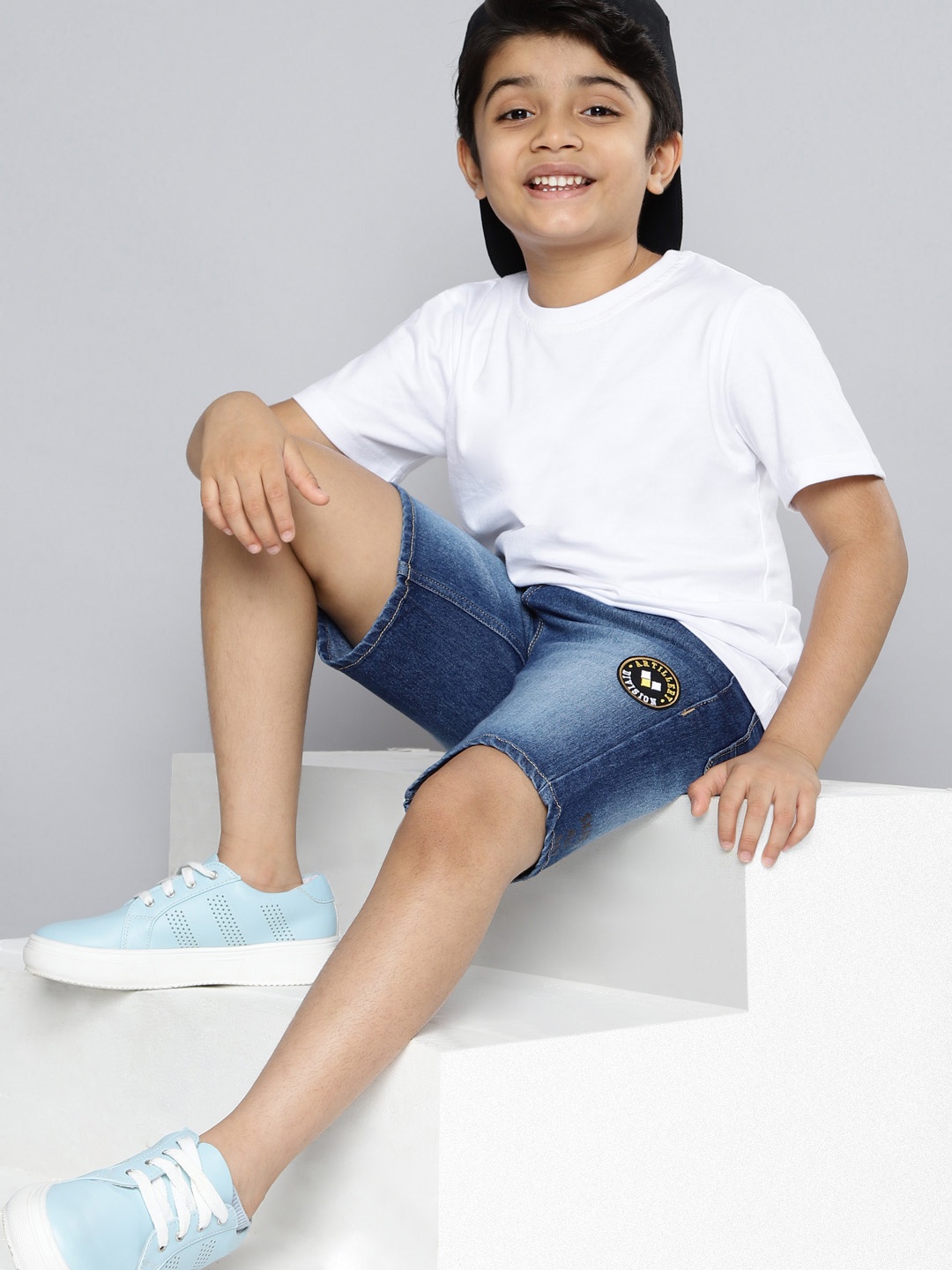 

HERE&NOW Boys Blue Washed Slim Fit Mid-Rise Denim Shorts