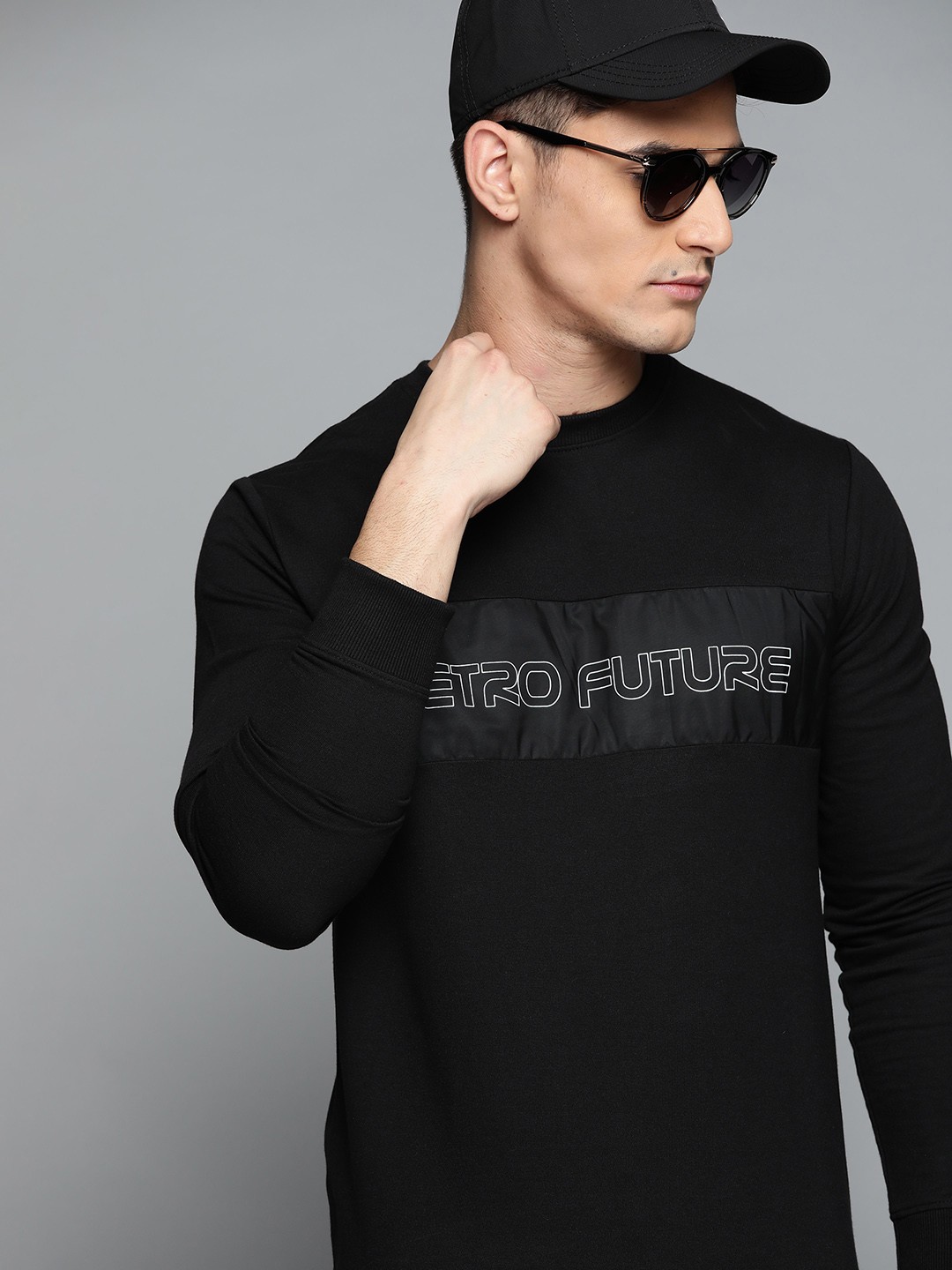 

Harvard Men Black Printed Sweatshirt