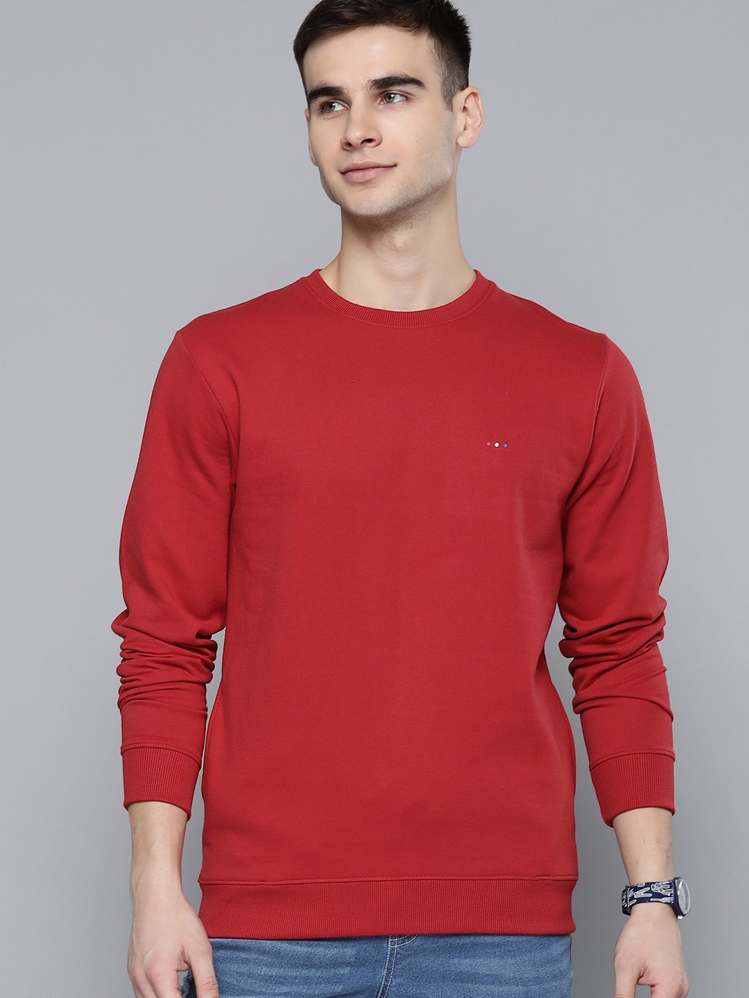 

Harvard Men Red Solid Sweatshirt