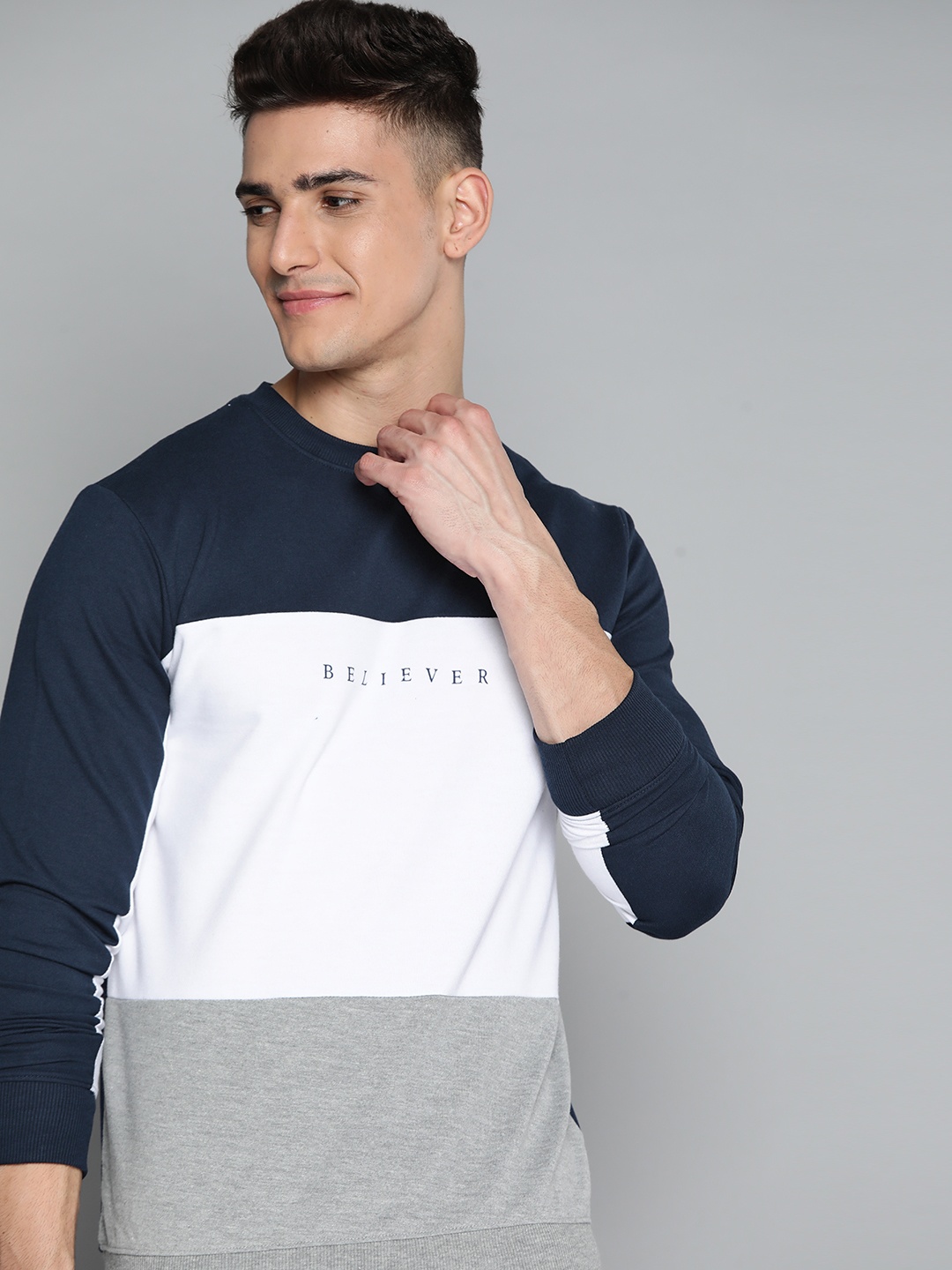 

Harvard Men White & Grey Melange Colourblocked Sweatshirt
