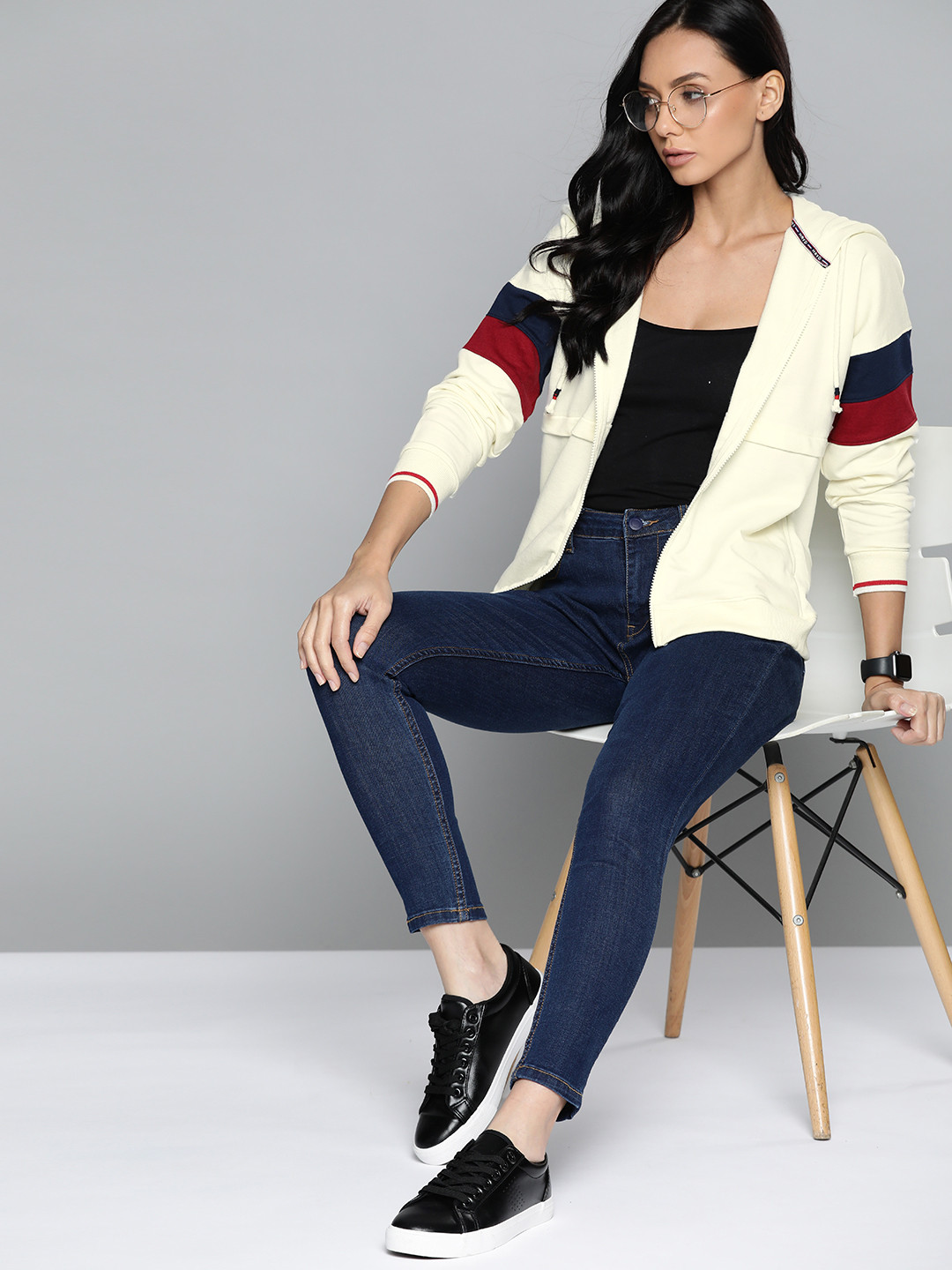 

Harvard Women Cream-Coloured Solid Hooded Sweatshirt