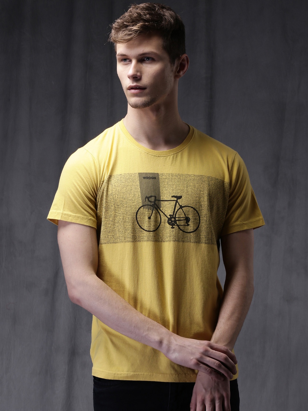 

WROGN Mustard Yellow Printed Slim Fit Pure Cotton T-shirt