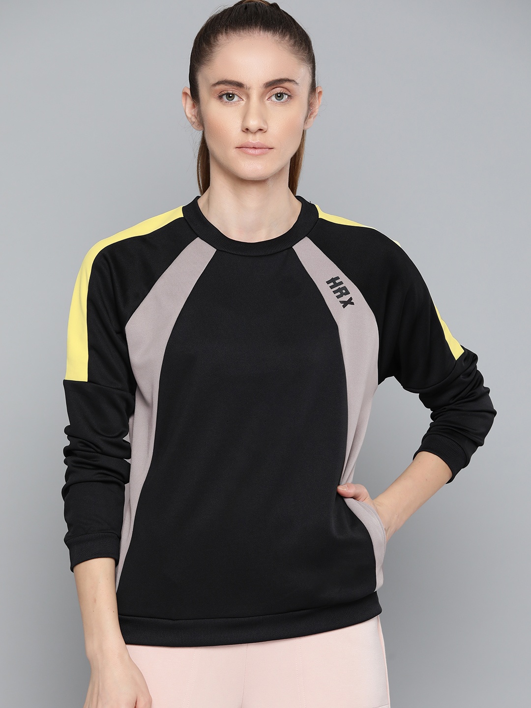 

HRX By Hrithik Roshan Lifestyle Women Jet Black Rapid-Dry Colourblock Sweatshirts