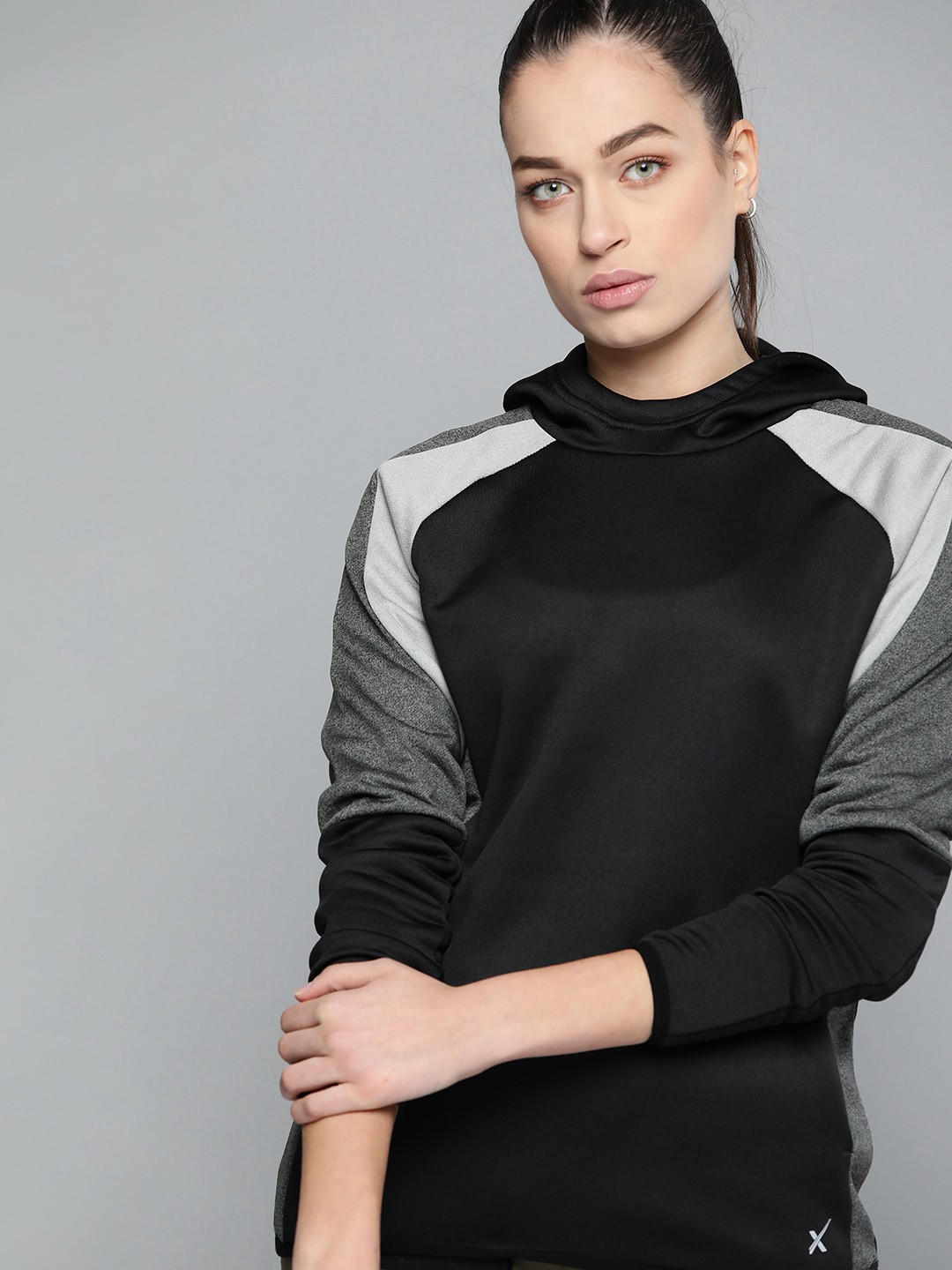 

HRX By Hrithik Roshan Outdoor Women Jet Black Melange Sweatshirt