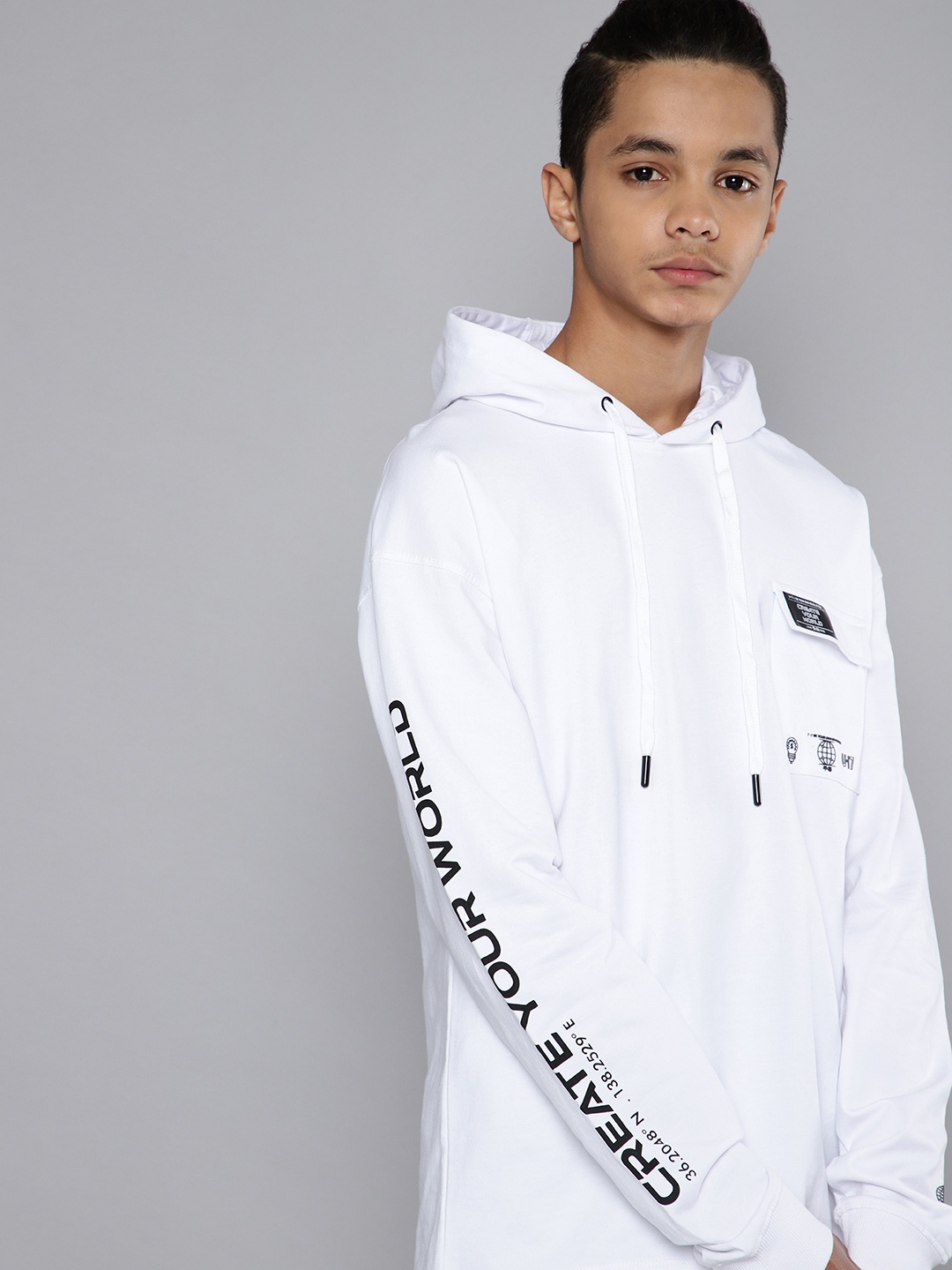 

HRX By Hrithik Roshan U-17 Lifestyle Boys Bight white Rapid-Dry Solid Sweatshirts