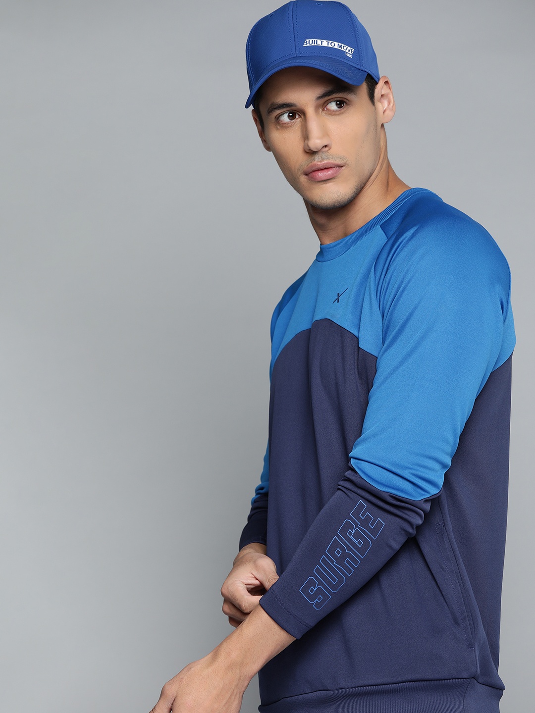 

HRX By Hrithik Roshan Lifestyle Men Sky Drive Rapid-Dry Colourblock Sweatshirt, Blue