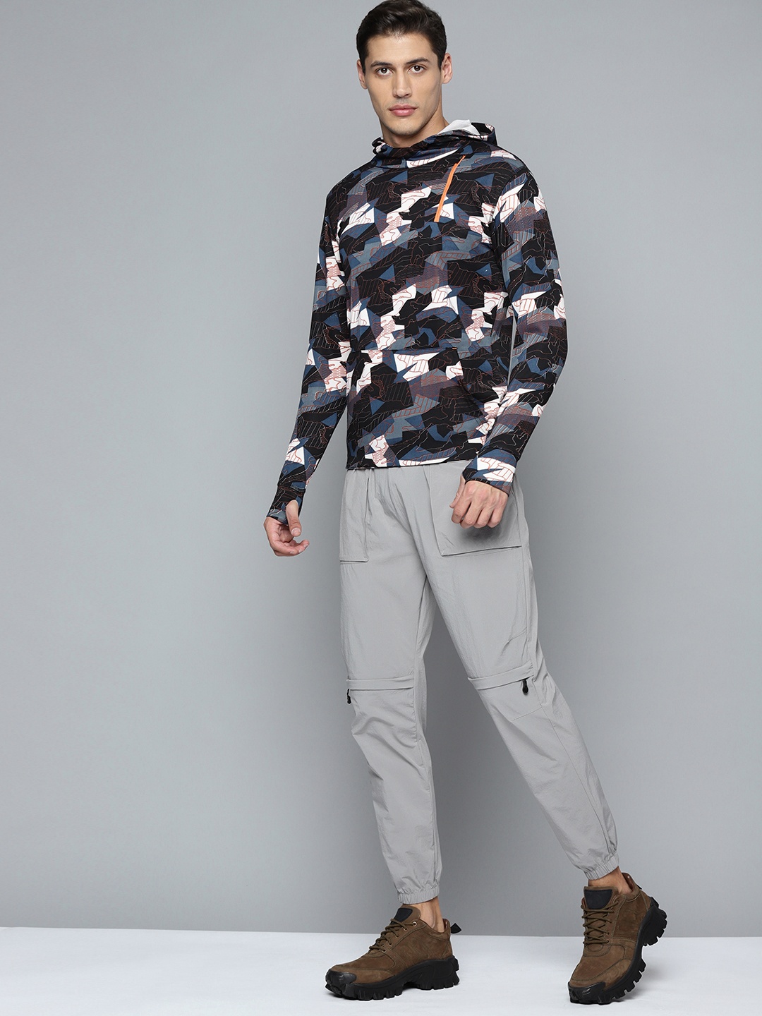 

HRX By Hrithik Roshan Outdoor Men Oriole Rapid-Dry Solid Sweatshirt, Navy blue