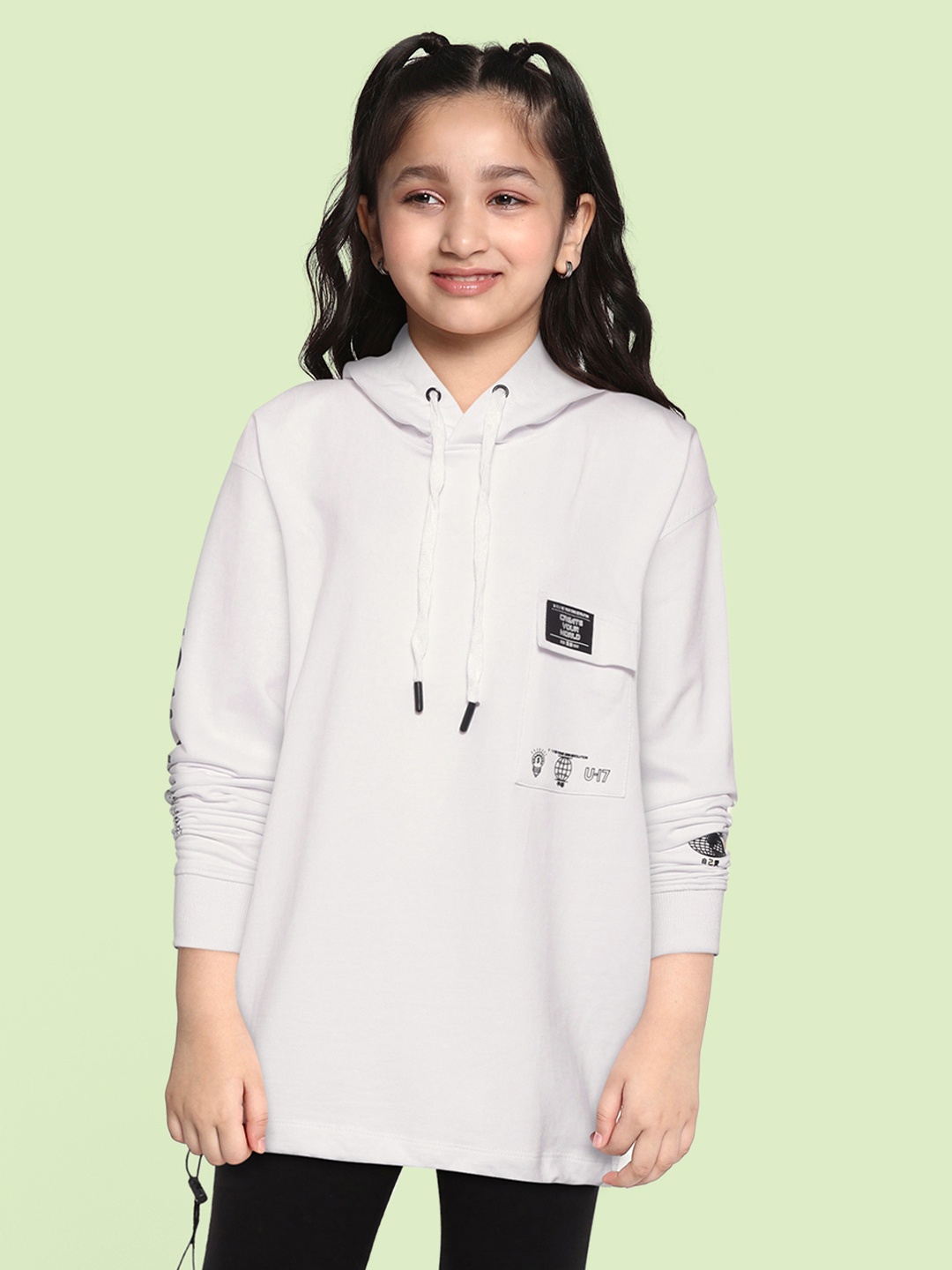 

HRX By Hrithik Roshan U-17 Lifestyle Girls Bright White Rapid-Dry Solid Sweatshirts
