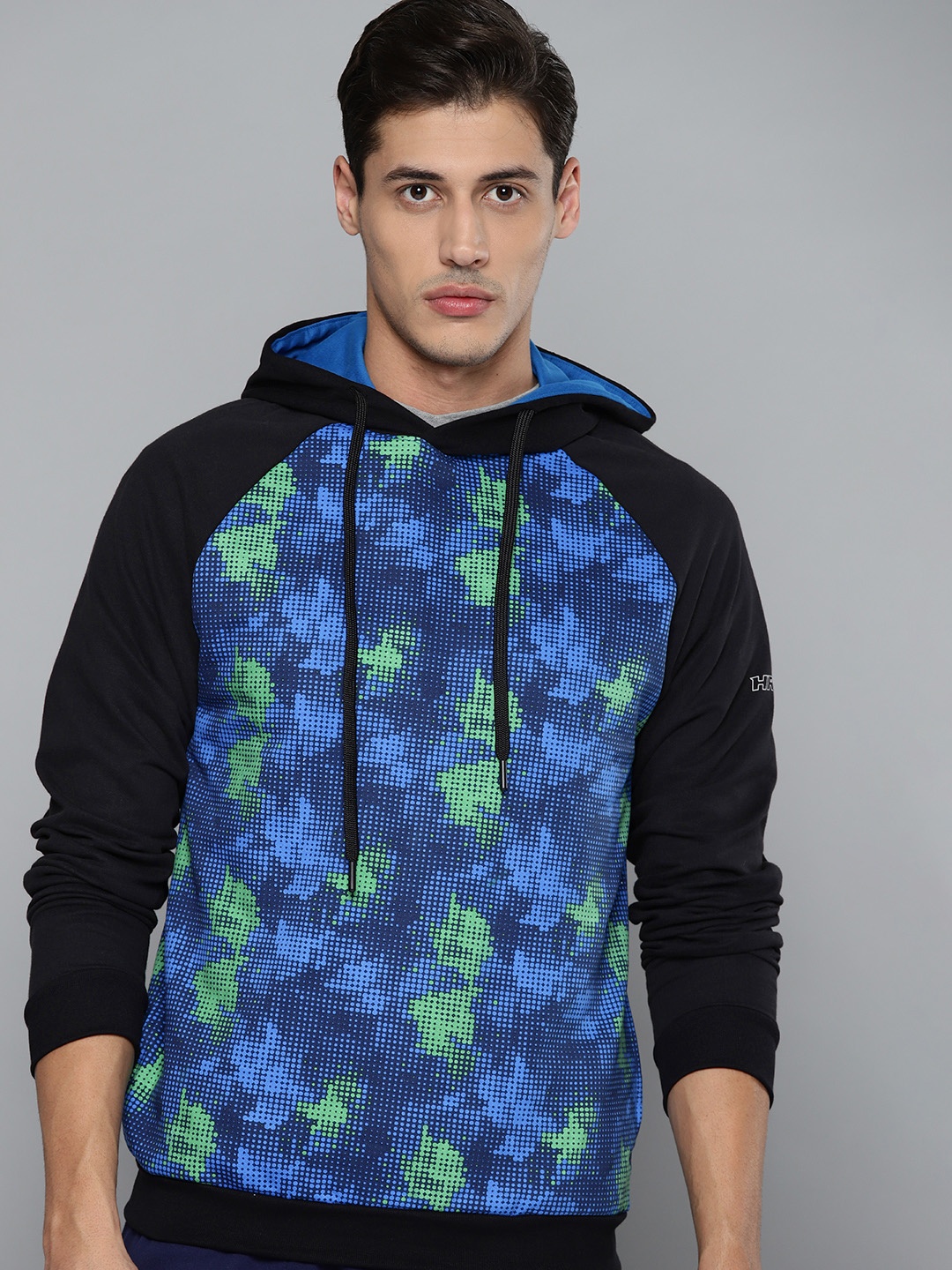 

HRX By Hrithik Roshan Lifestyle Men Jet Black Bio-Wash Colourblock Sweatshirts