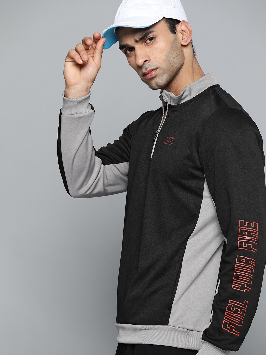 

HRX By Hrithik Roshan Lifestyle Men Jet Black Rapid-Dry Colourblock Sweatshirt