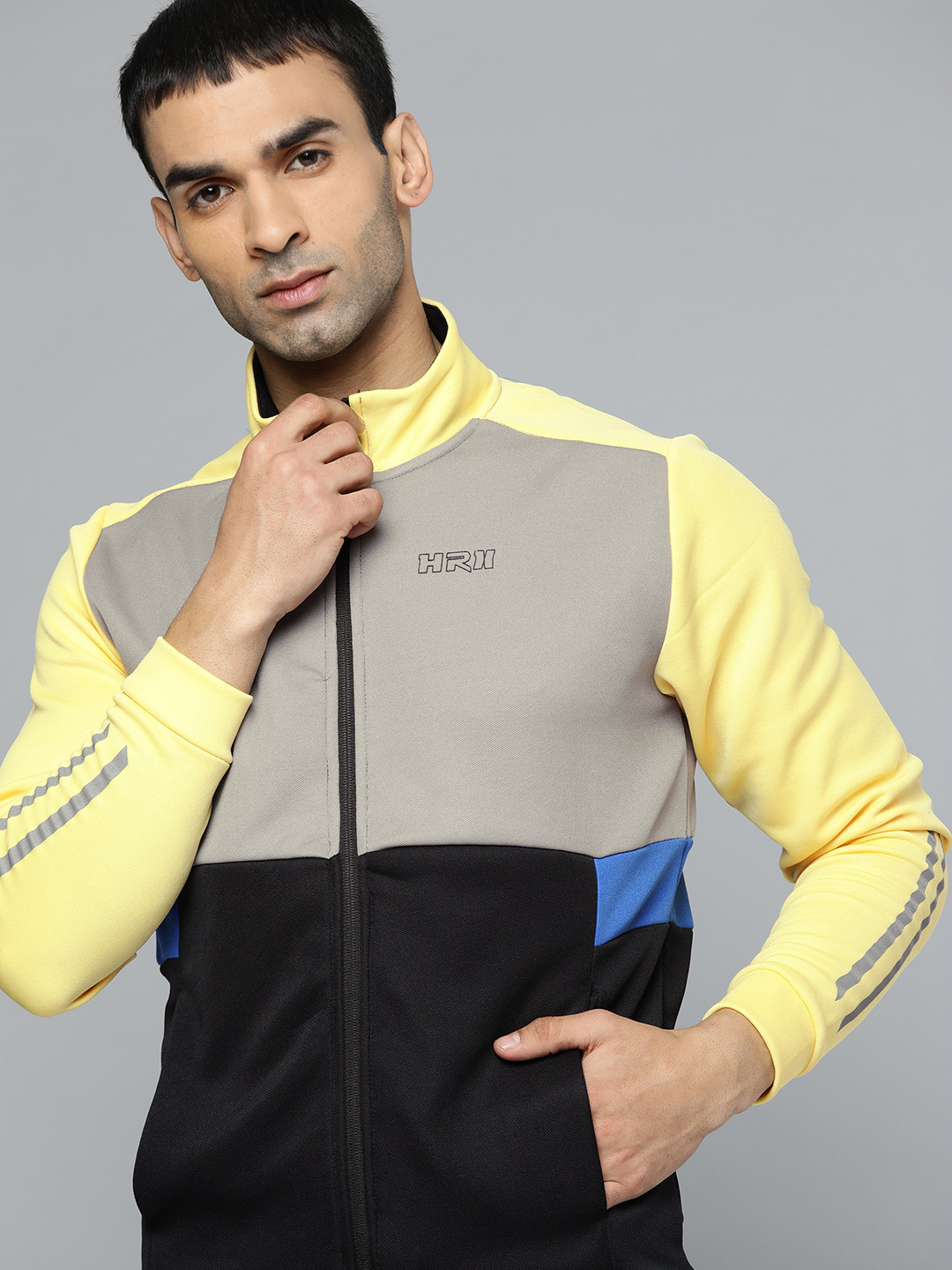 

HRX By Hrithik Roshan Lifestyle Men Jet Black Rapid-Dry Colourblock Sweatshirts